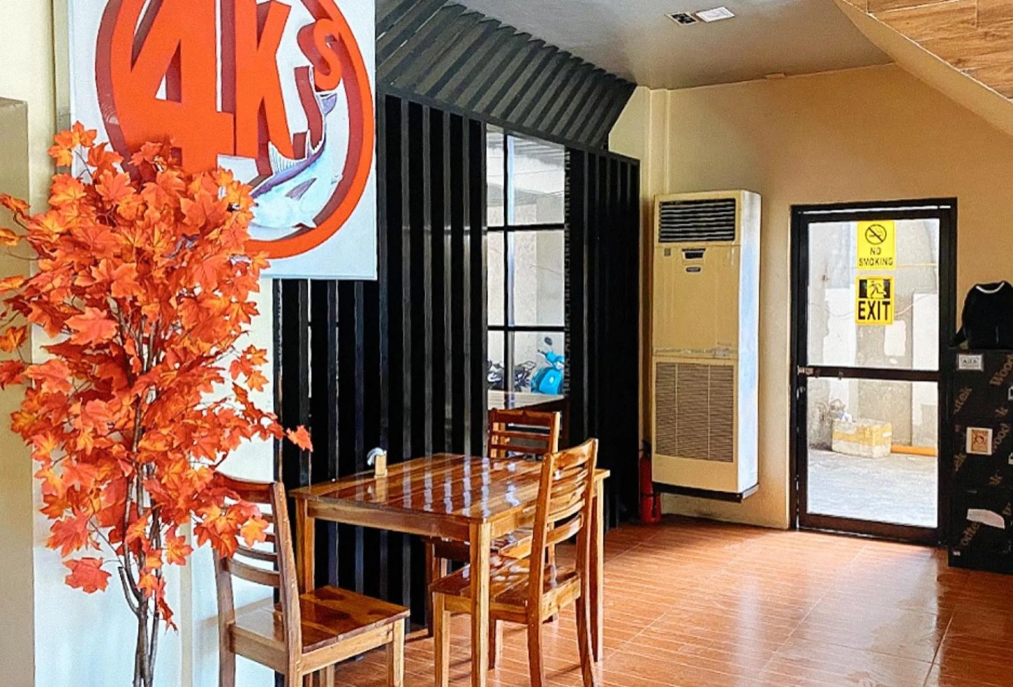 Restaurant/places to eat in RedDoorz @ 4ks Pension House Bogo City Cebu