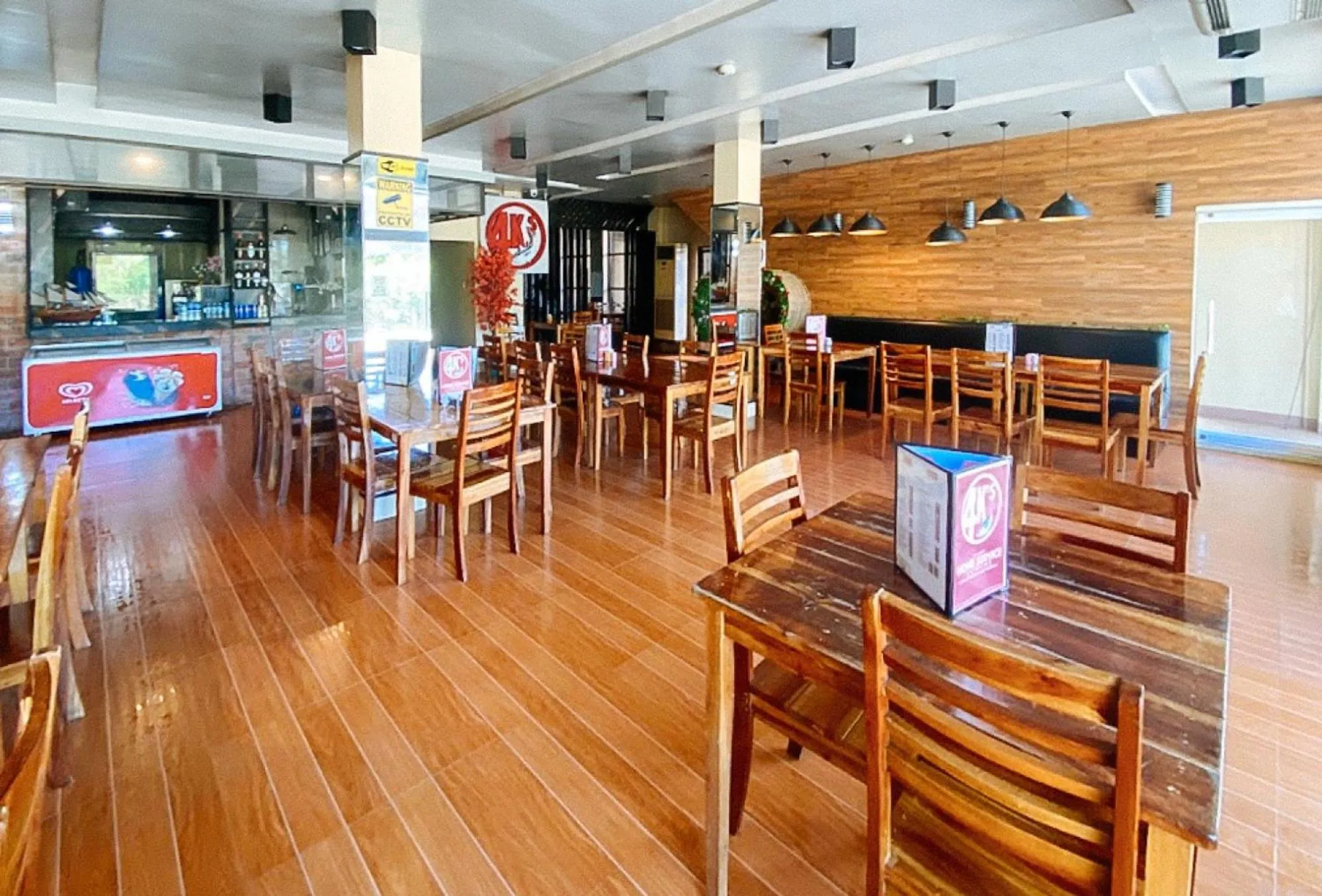 Restaurant/places to eat in RedDoorz @ 4ks Pension House Bogo City Cebu