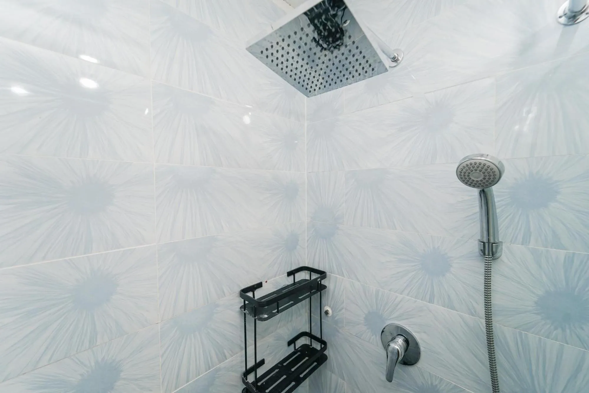 Shower in RedLiving Apartemen Transpark Juanda - Frams Properti Tower Jade with Netflix