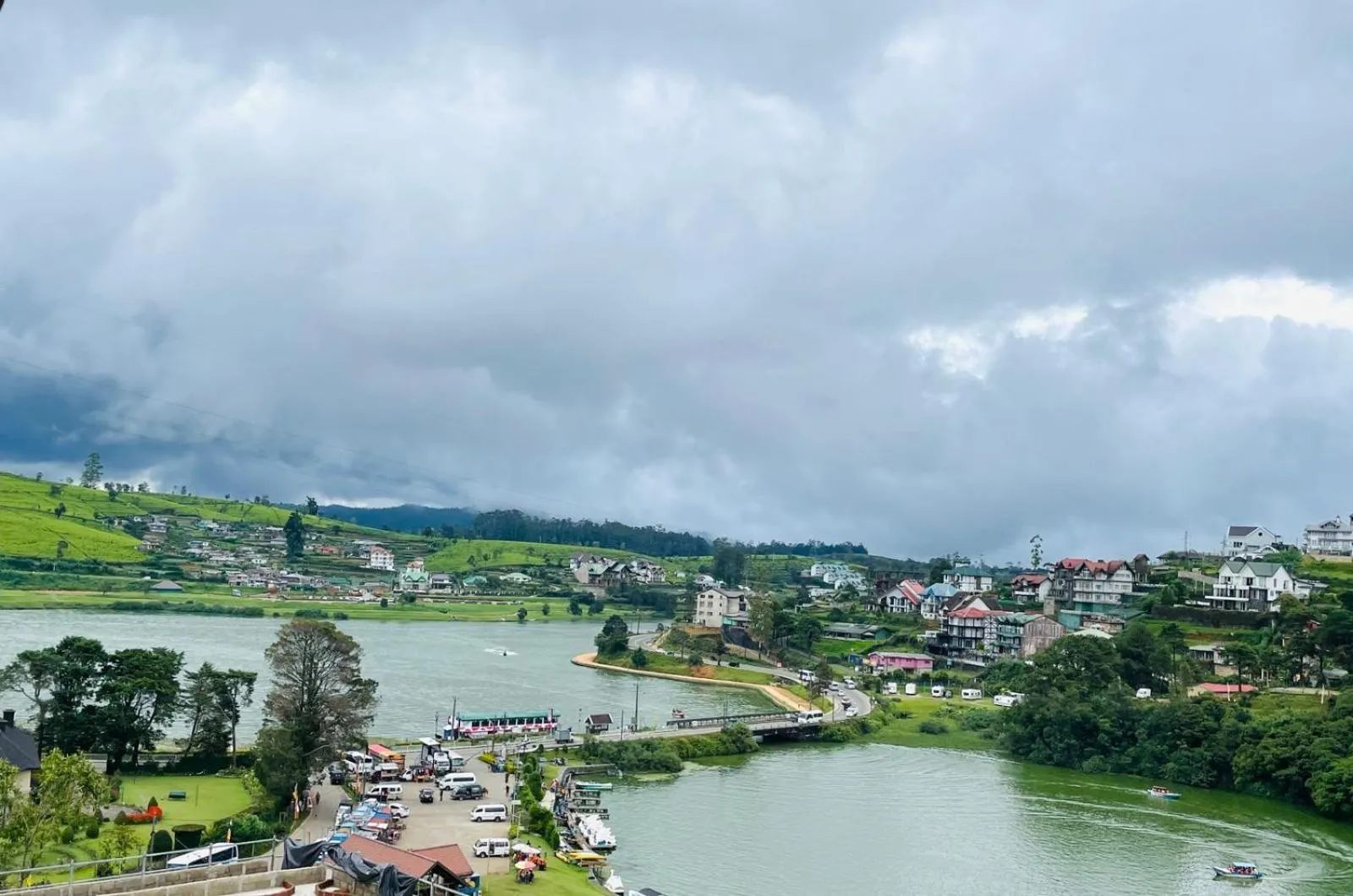 Lake view in Top Rich Hotel Nuwara Eliya