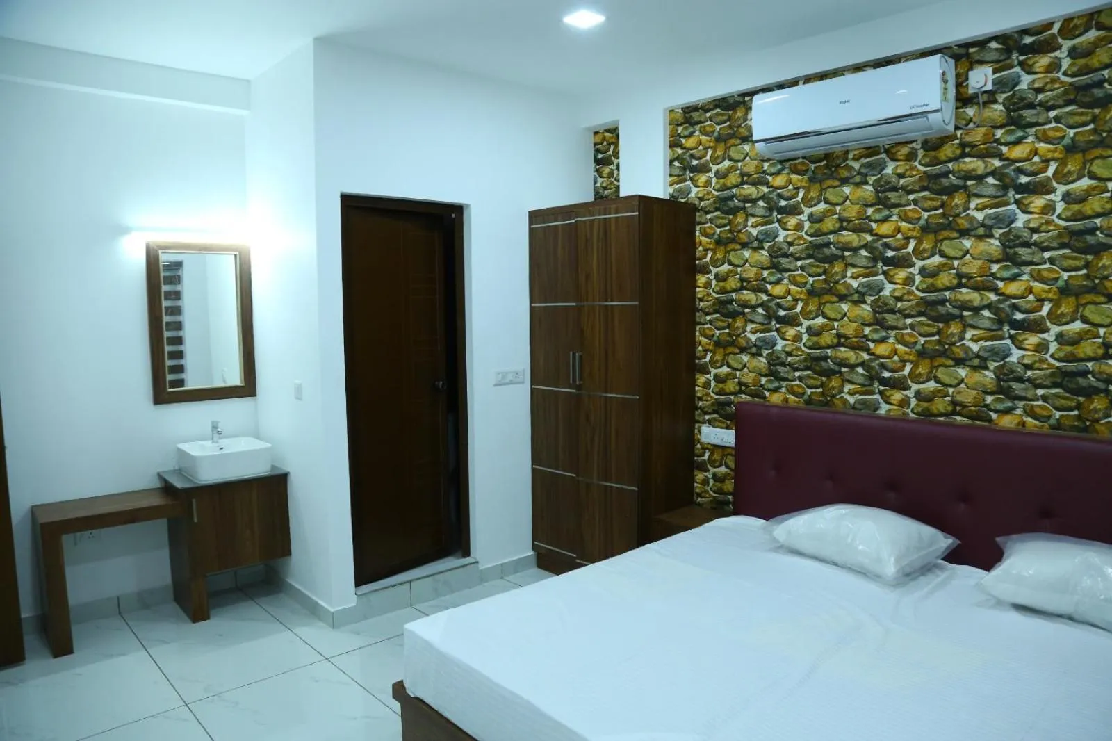 Bathroom, Bed in Kurianplackal Residency