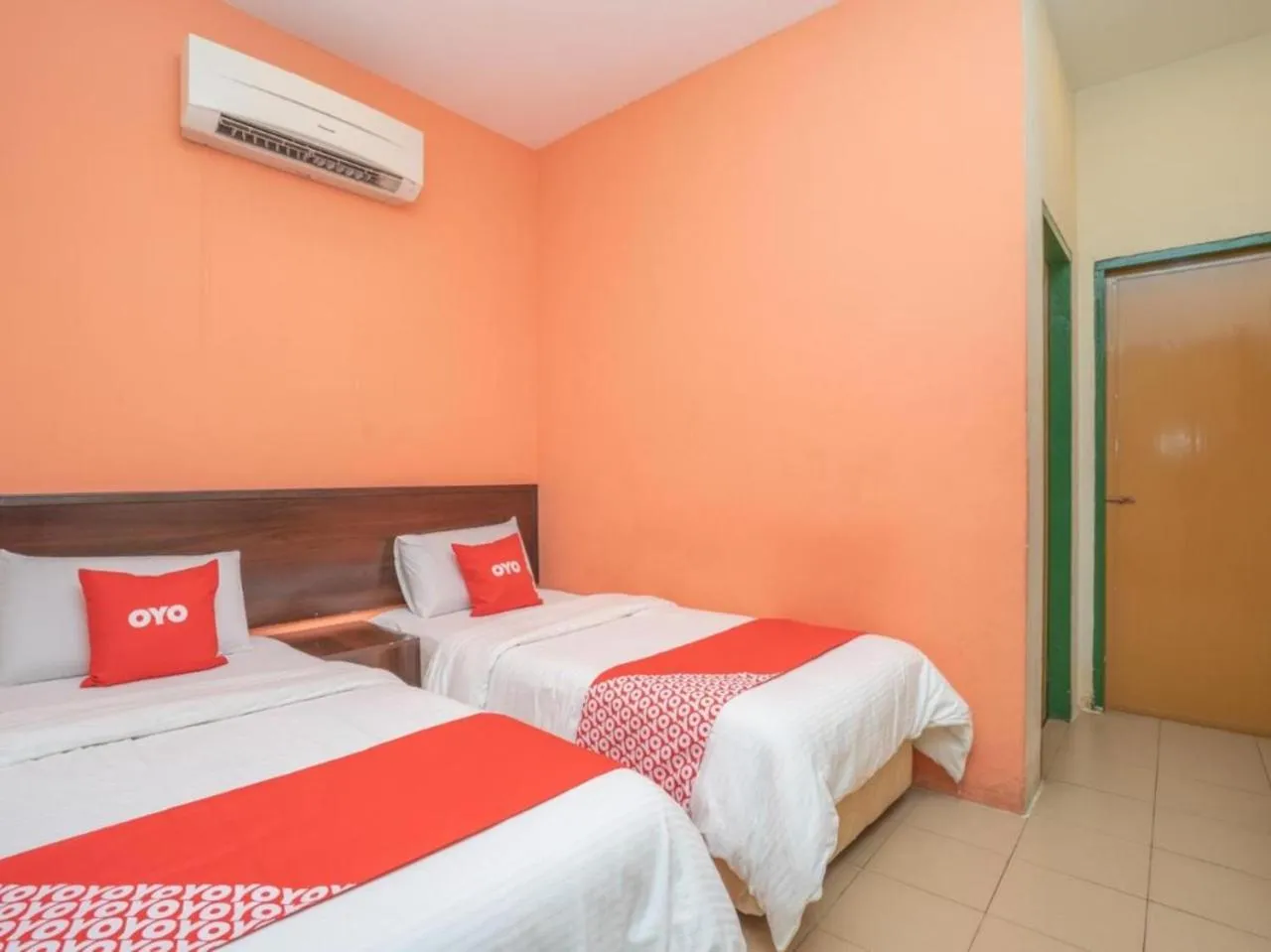 Bed in Hotel The Island