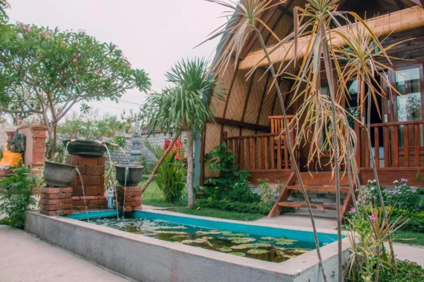 Property building in Maha Nusa Menjangan