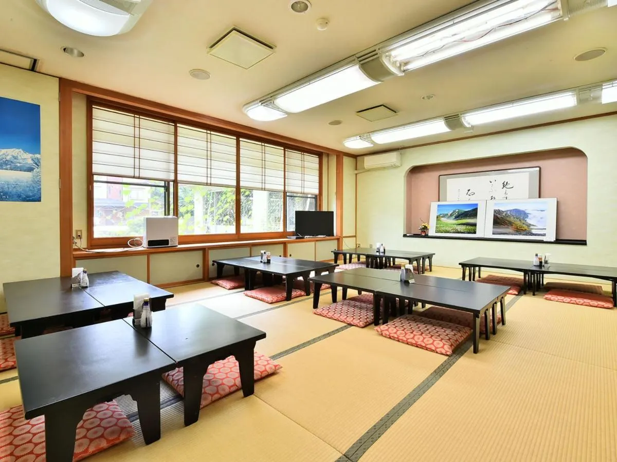 Restaurant/places to eat in Alpine Route Hotel