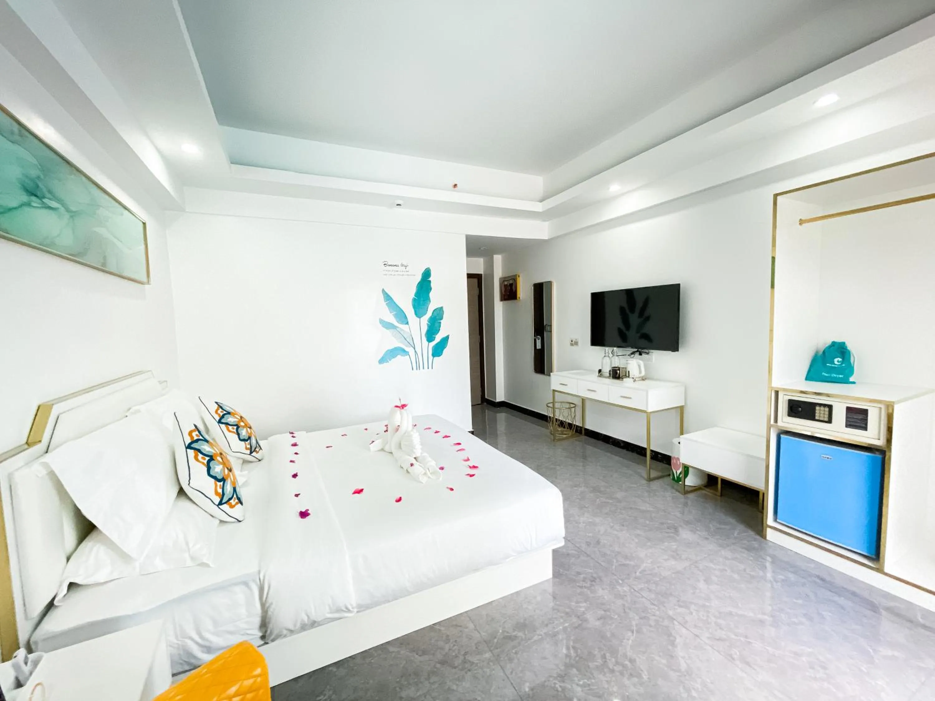 Bed in Bohol Dolphin Bay Resort