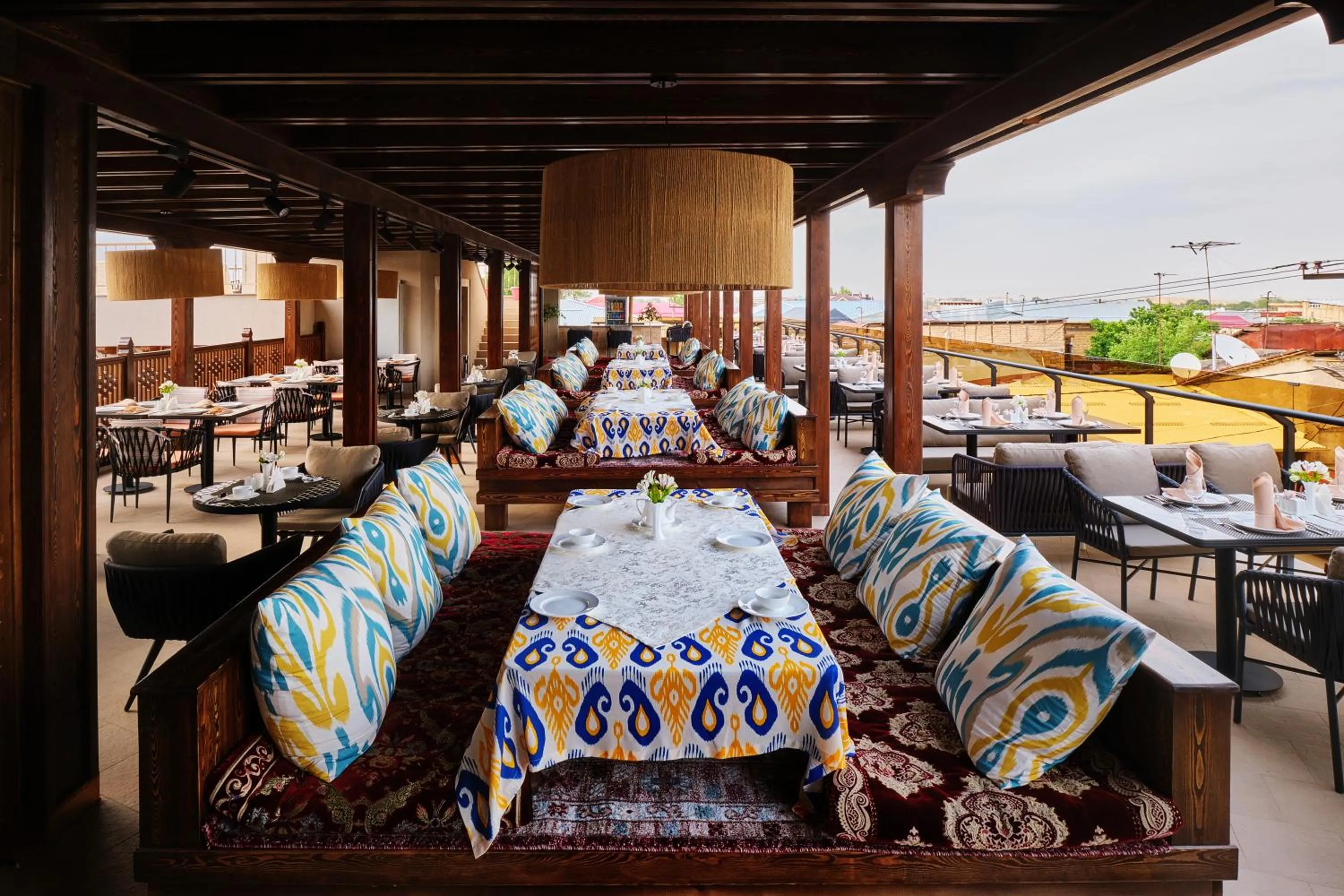 Restaurant/places to eat in Kosh Havuz boutique hotel