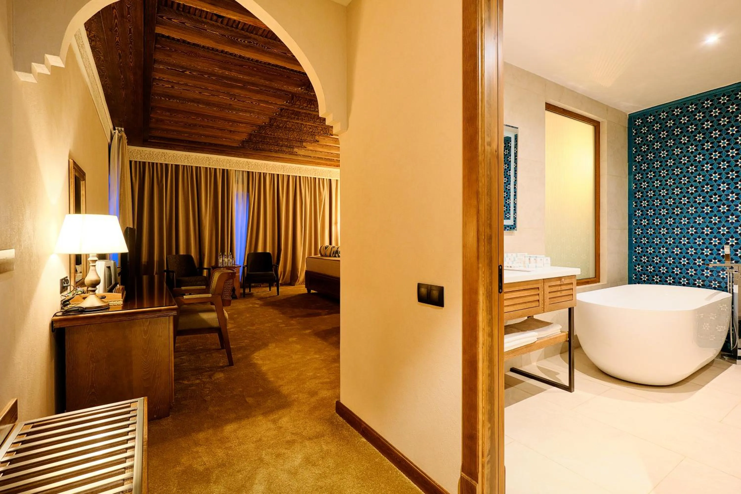 Photo of the whole room, Bed in Kosh Havuz boutique hotel