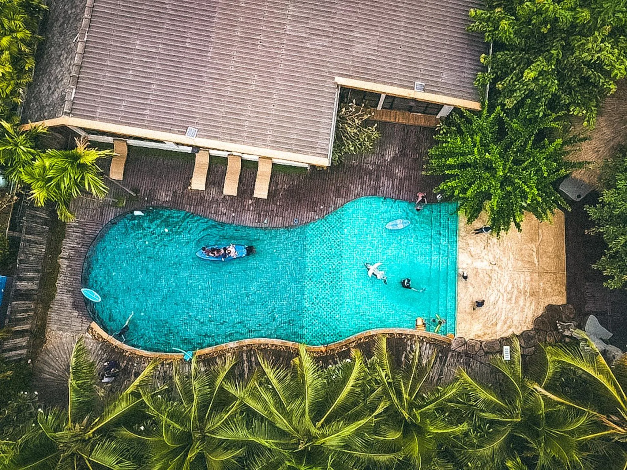 Swimming pool in Beaver Club Homestay