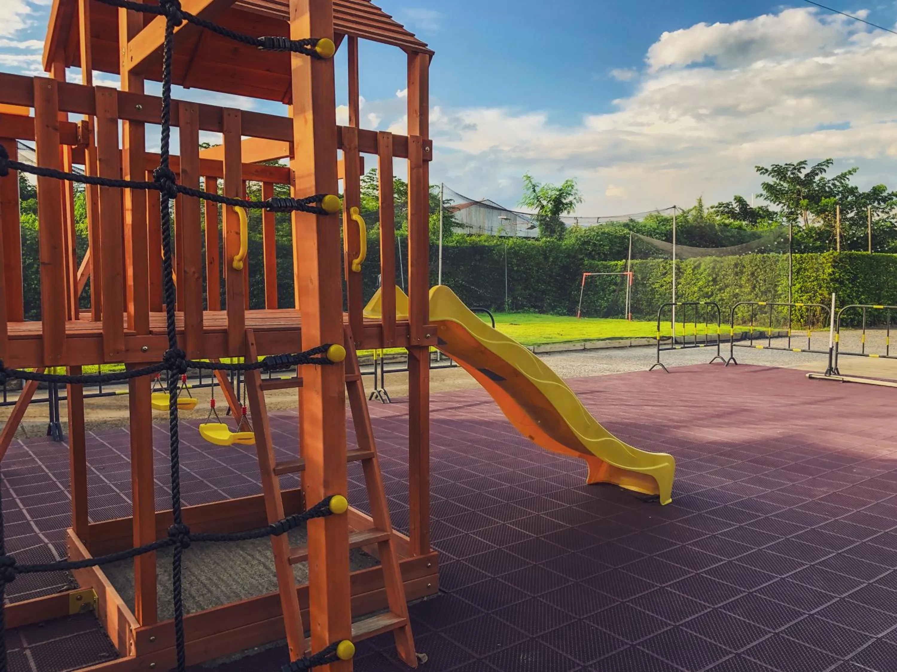 Children play ground in Beaver Club Homestay