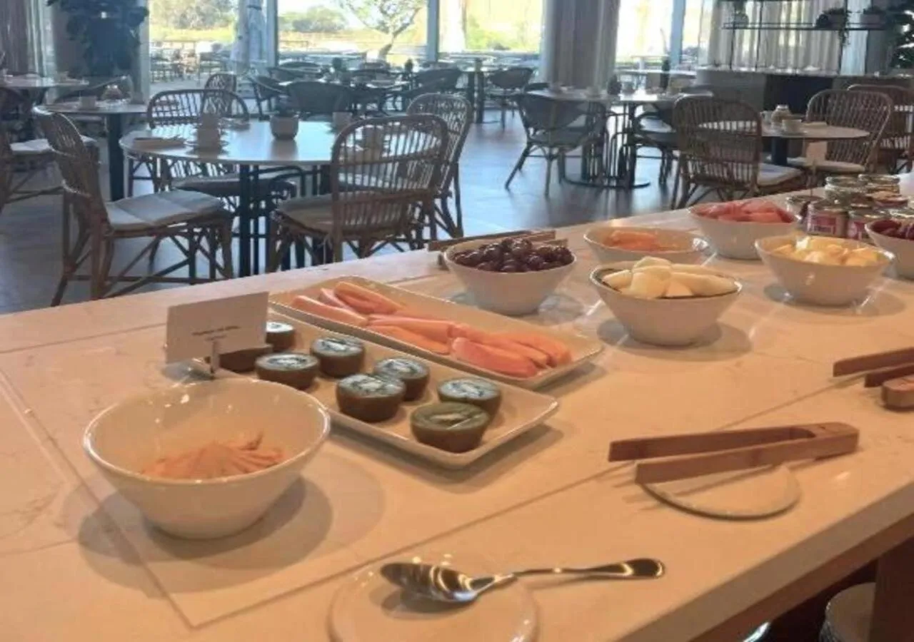 Buffet breakfast in Verdelago Resort