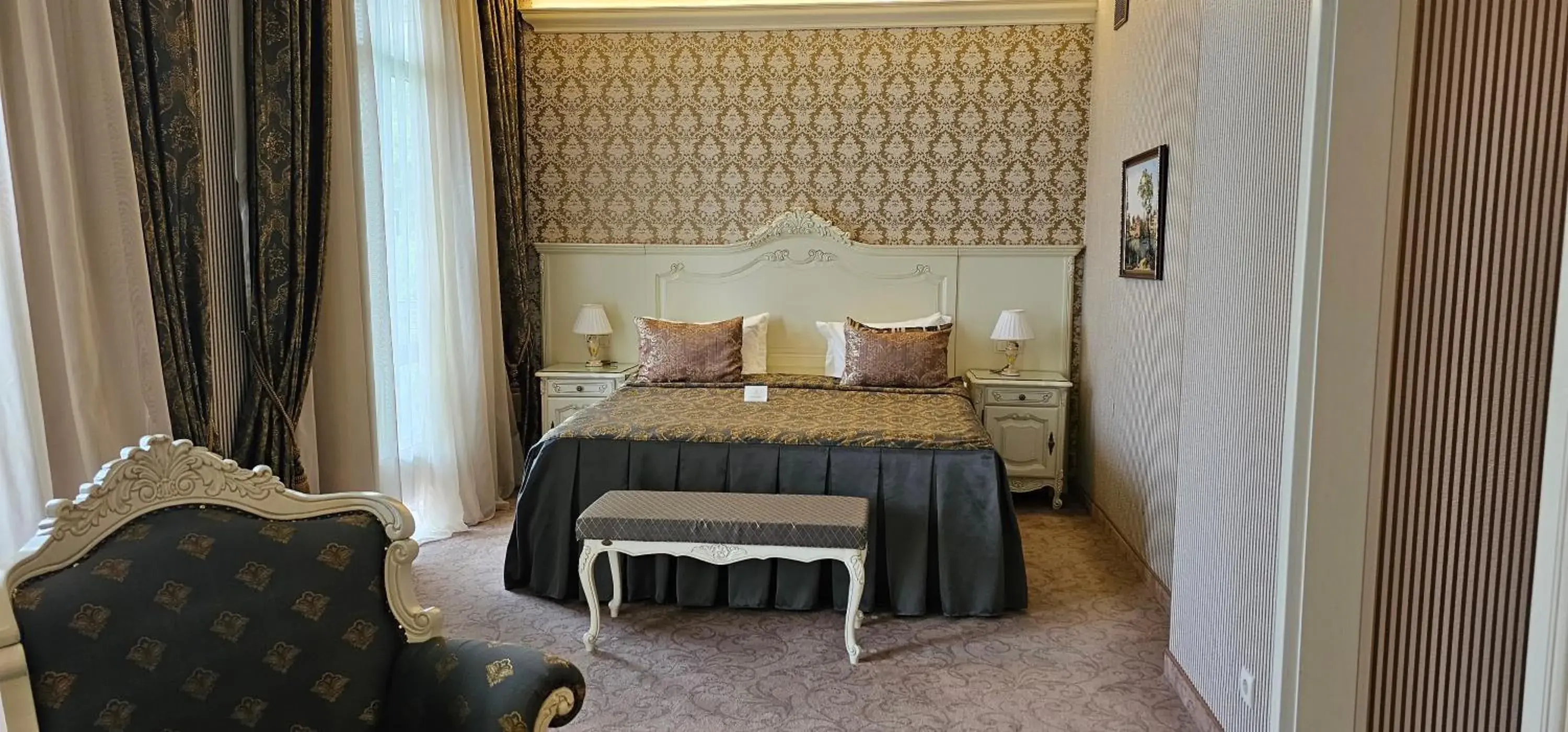 Suite with Balcony in Savoy Hotel Suite with Balcony in Savoy Hotel