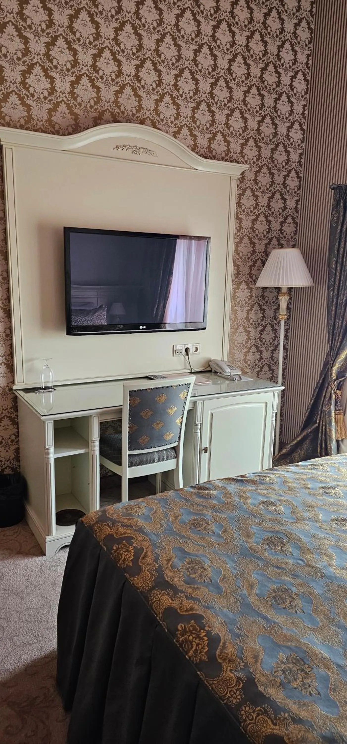 Decorative detail, Bed in Savoy Hotel