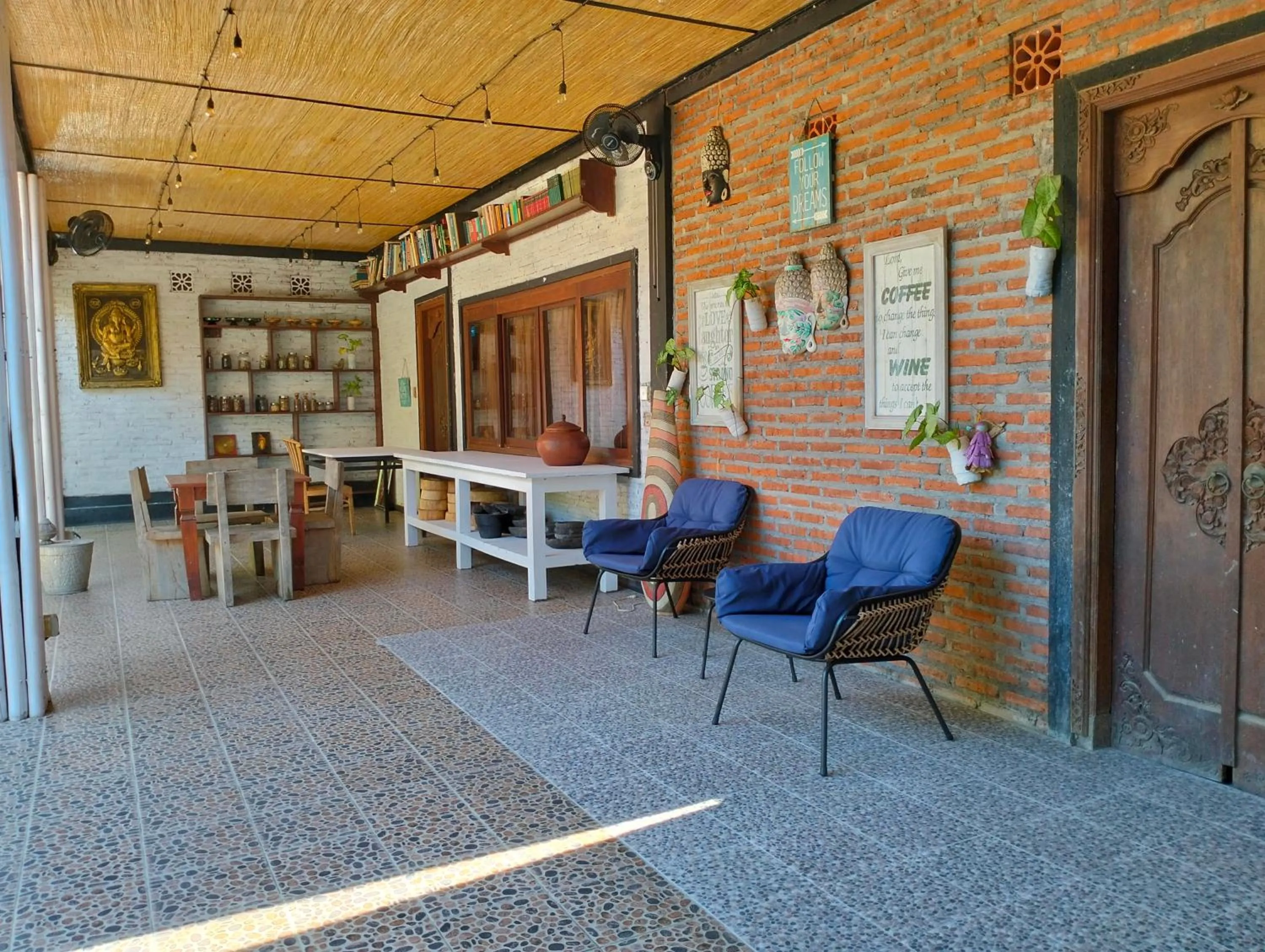 Restaurant/places to eat in Amed Harmony Bungalows And Villas