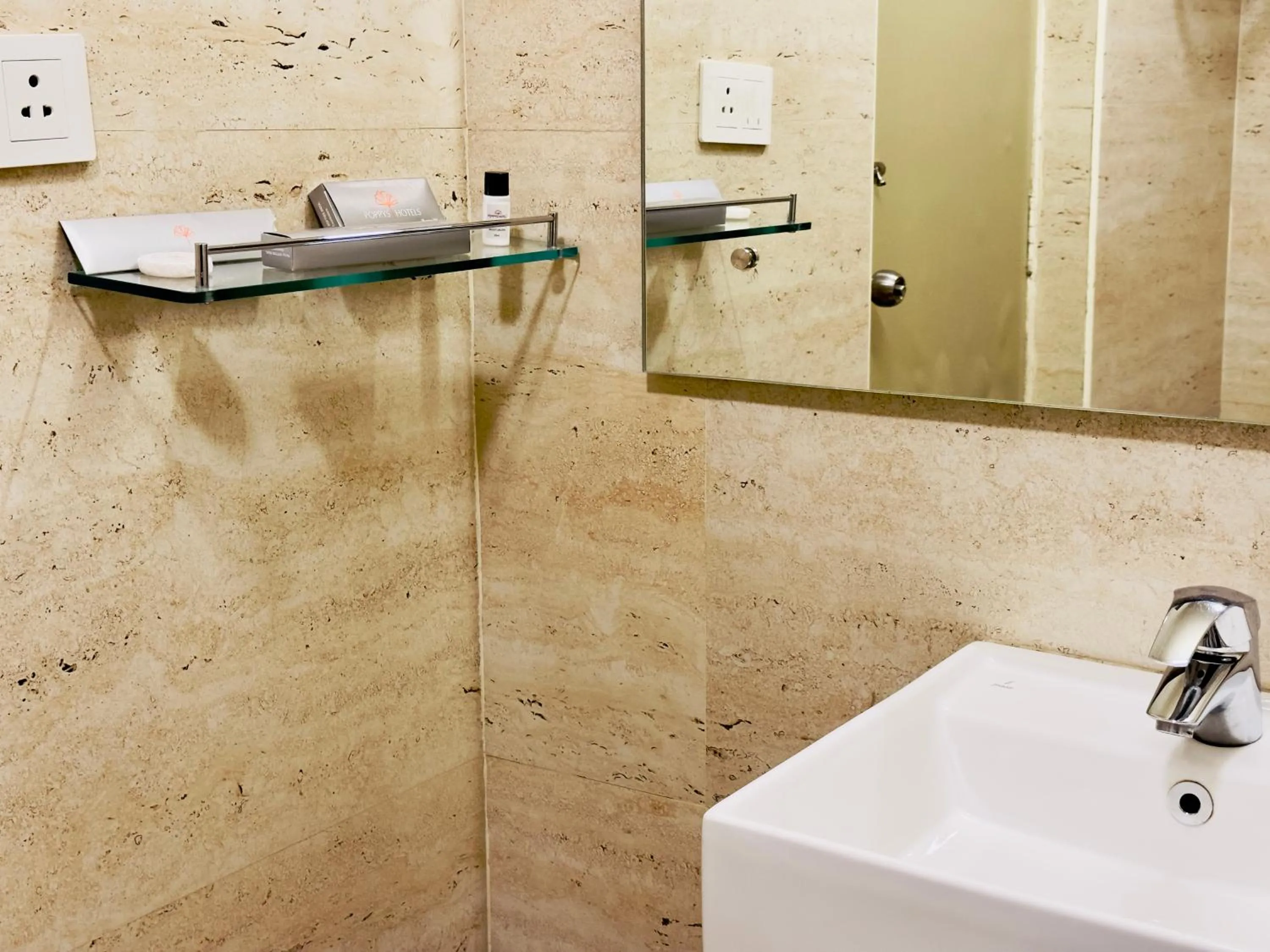 Bathroom in Poppys Pleasant Stay