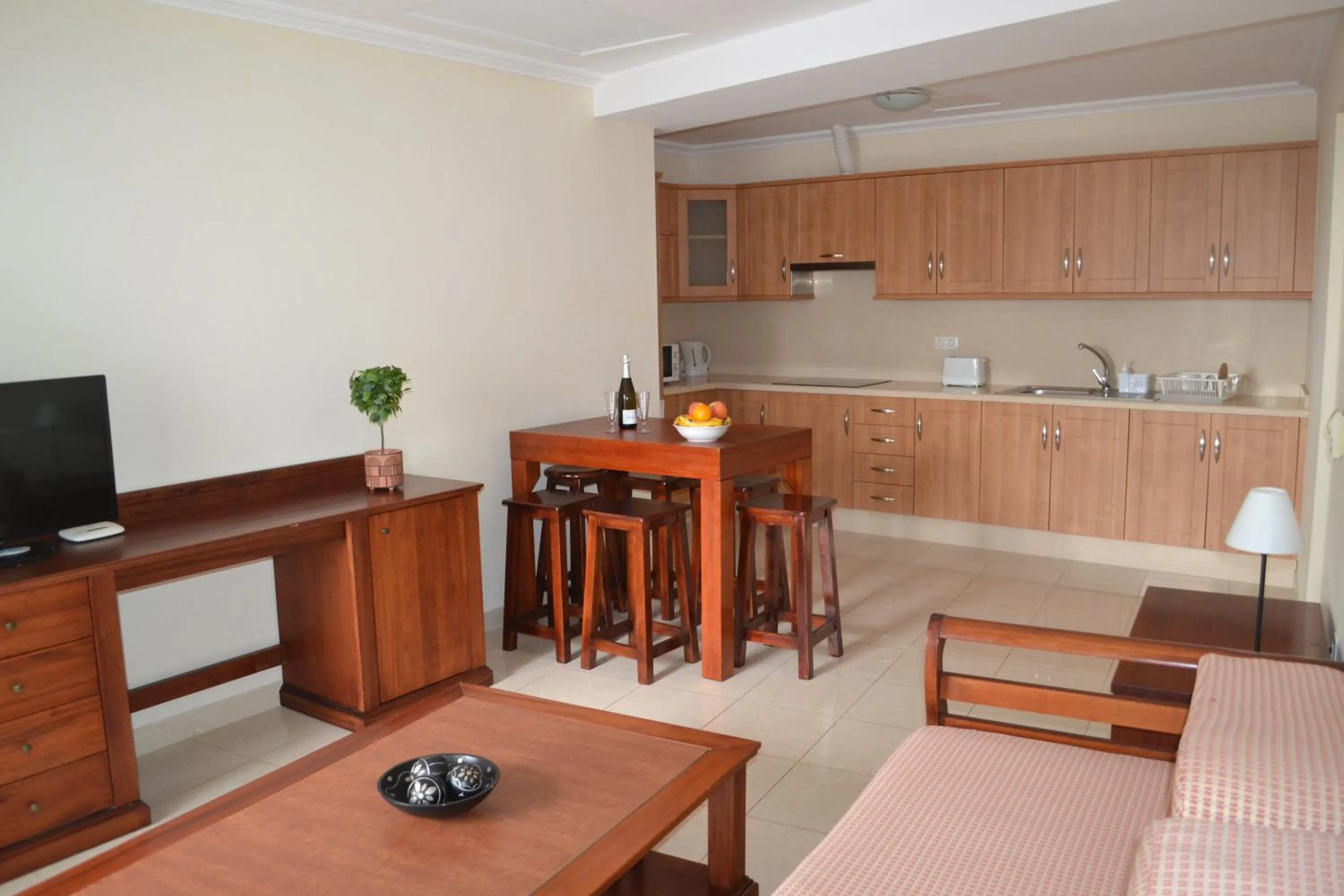 Shopping Area in Apartamentos Garden Atlantis en Club Atlantis