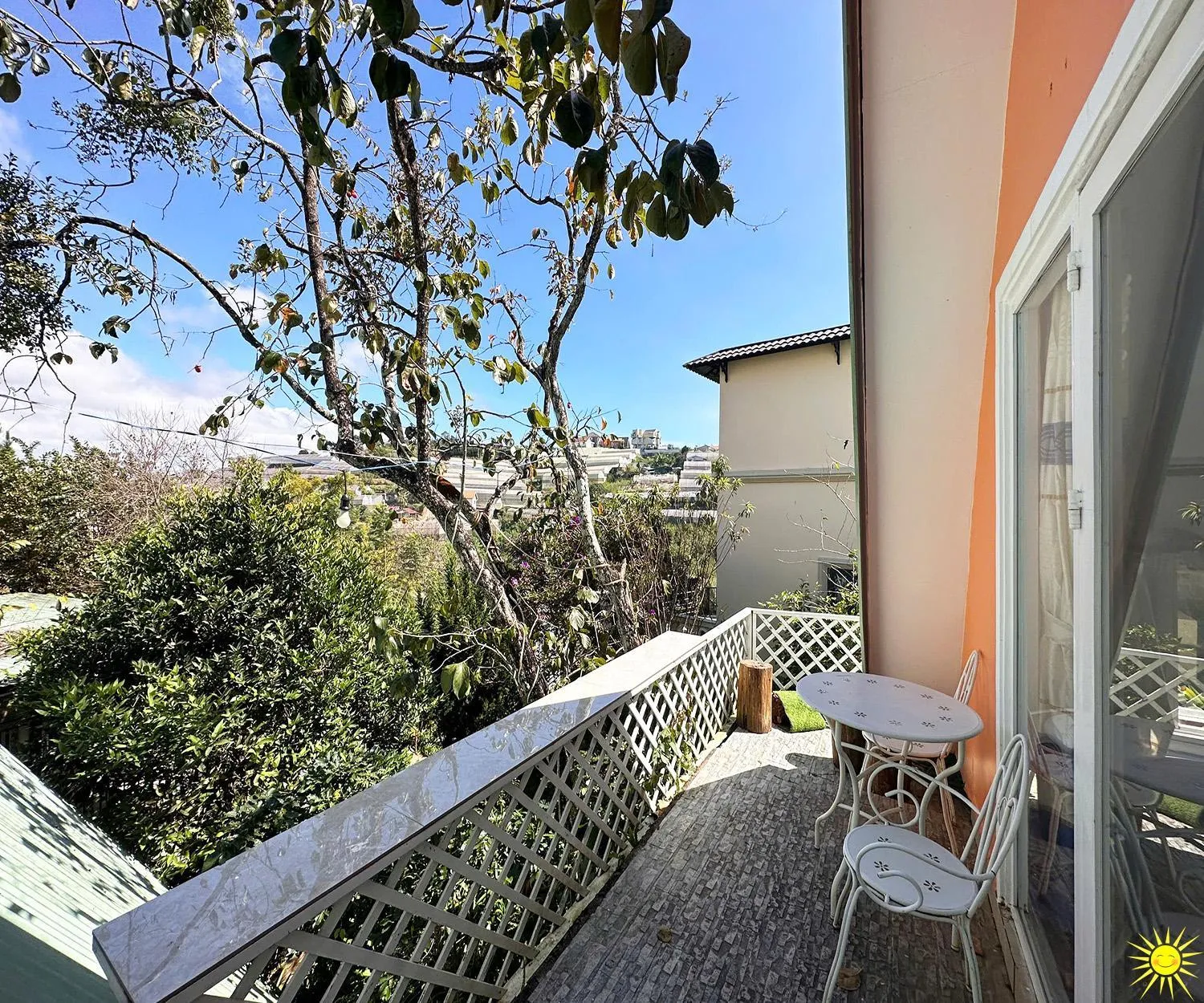 Patio in Otel Hotel Dalat