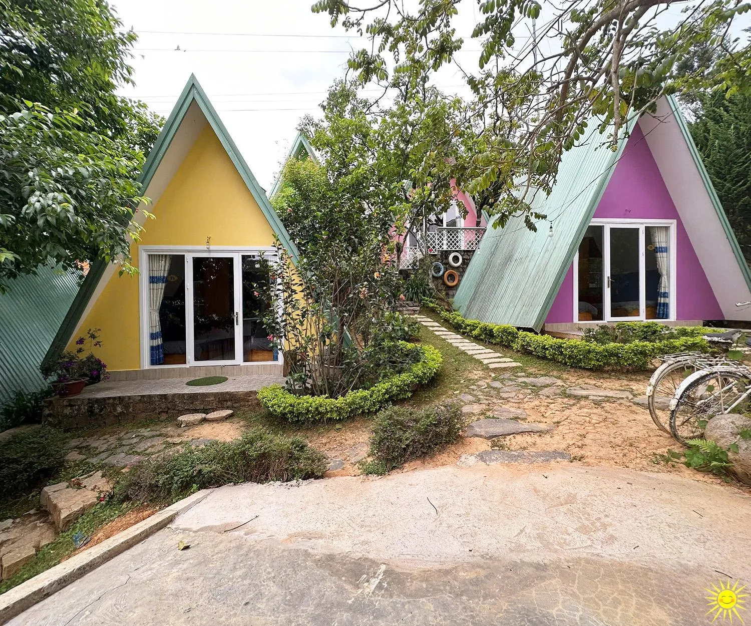 Property building in Otel Hotel Dalat