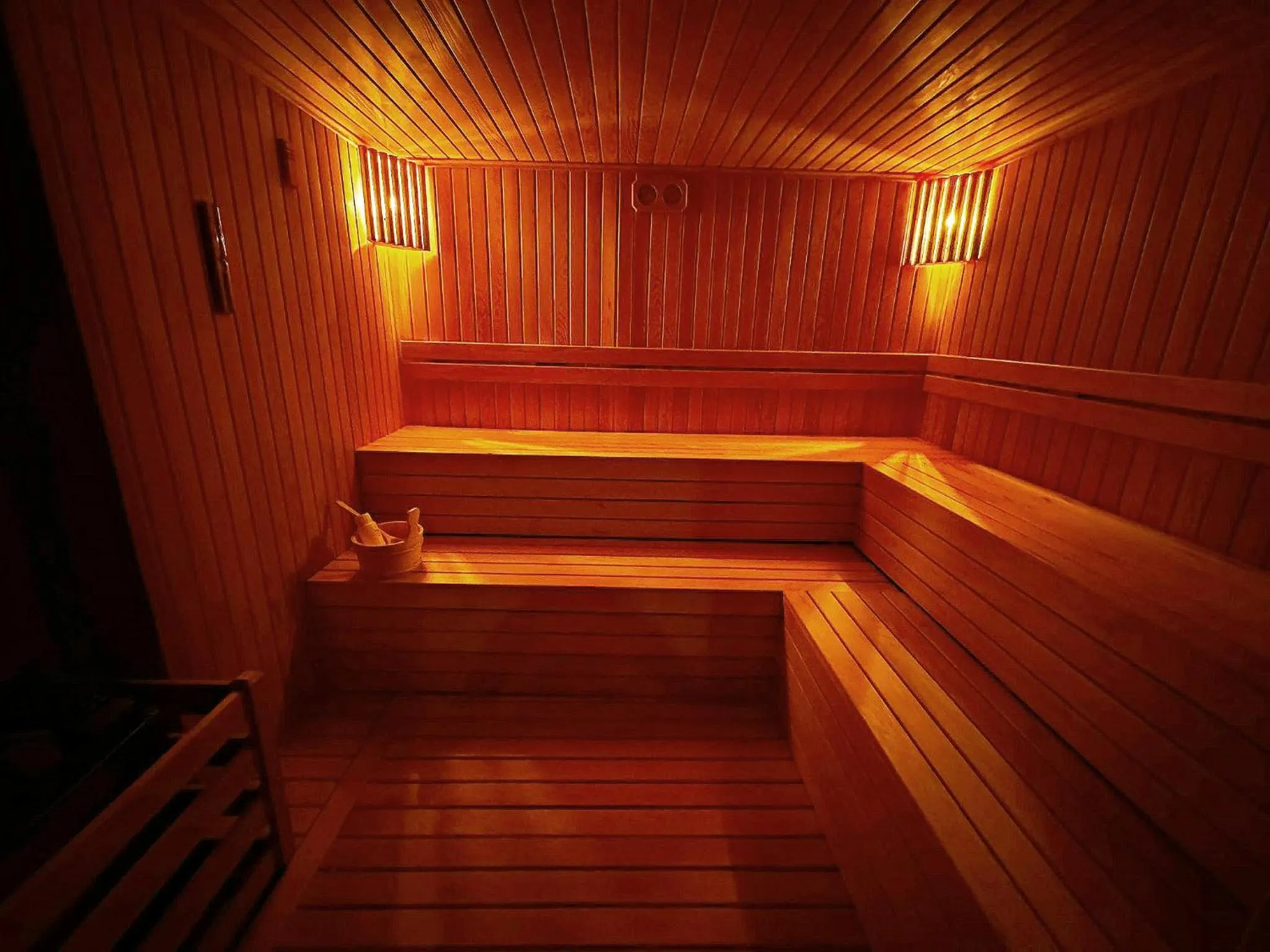 Sauna in Wolf Of The City Hotel & Spa