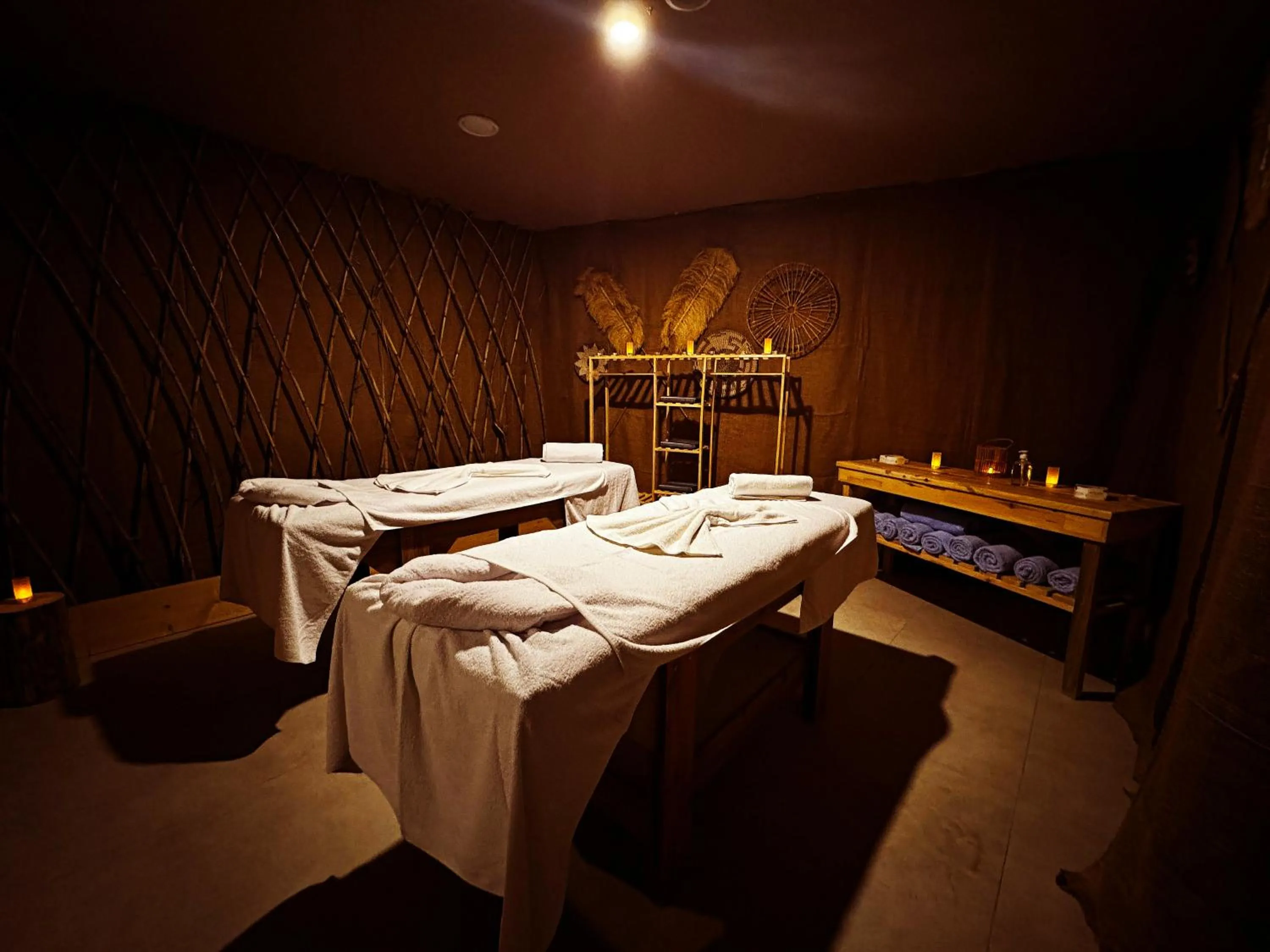 Massage in Wolf Of The City Hotel & Spa