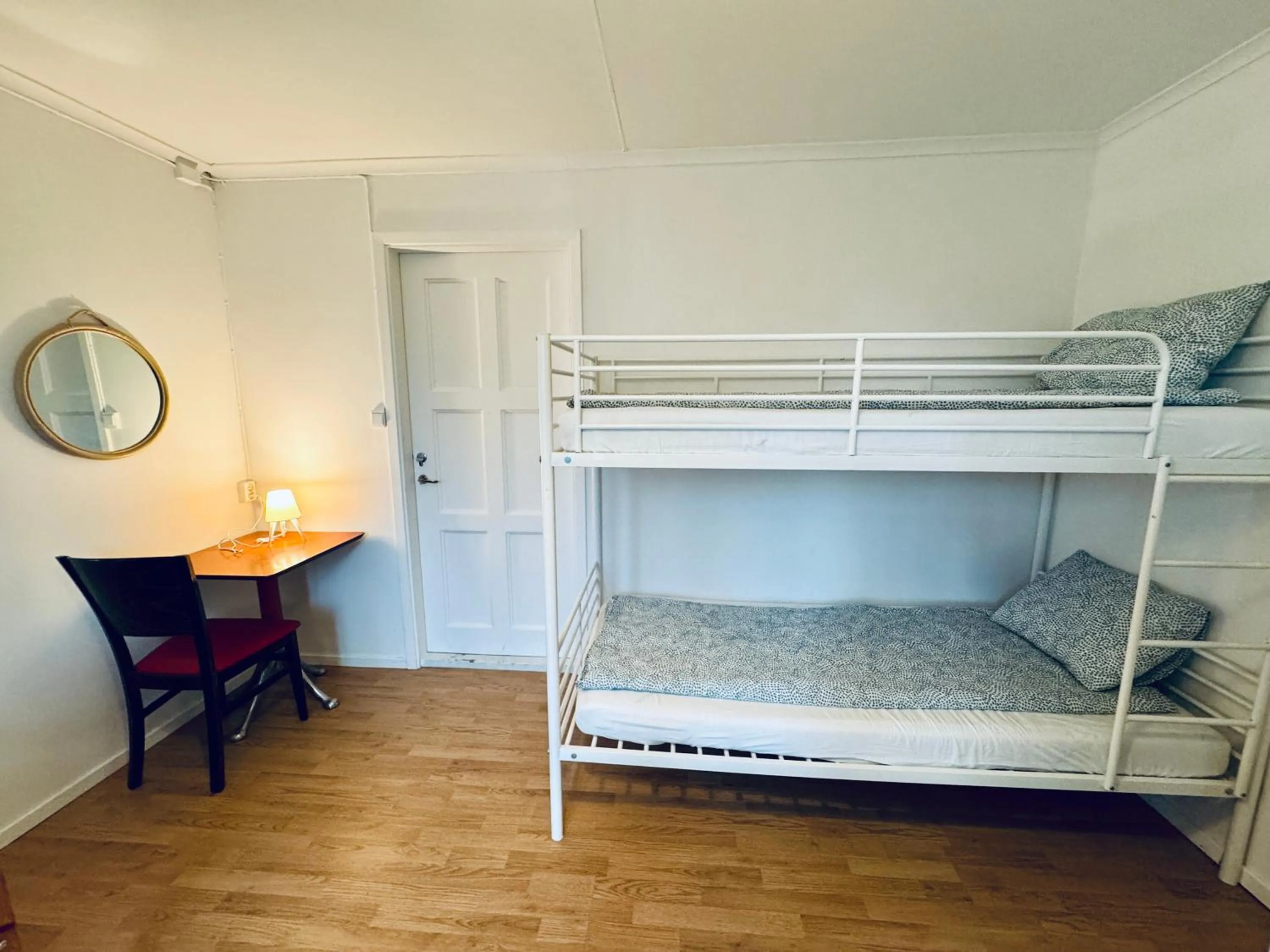 Bed in Hässlebogården Turist & Konferens