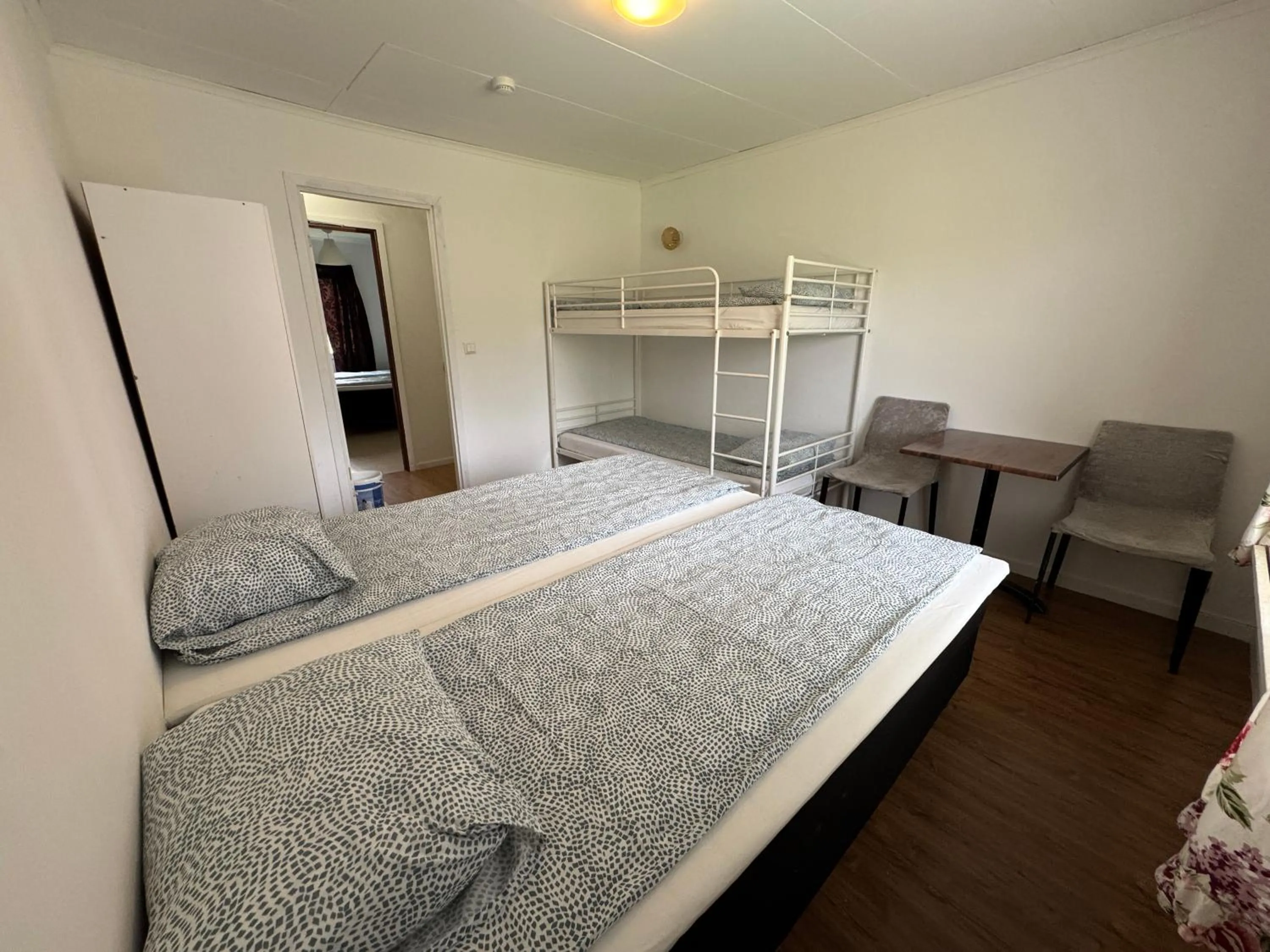 Bed in Hässlebogården Turist & Konferens