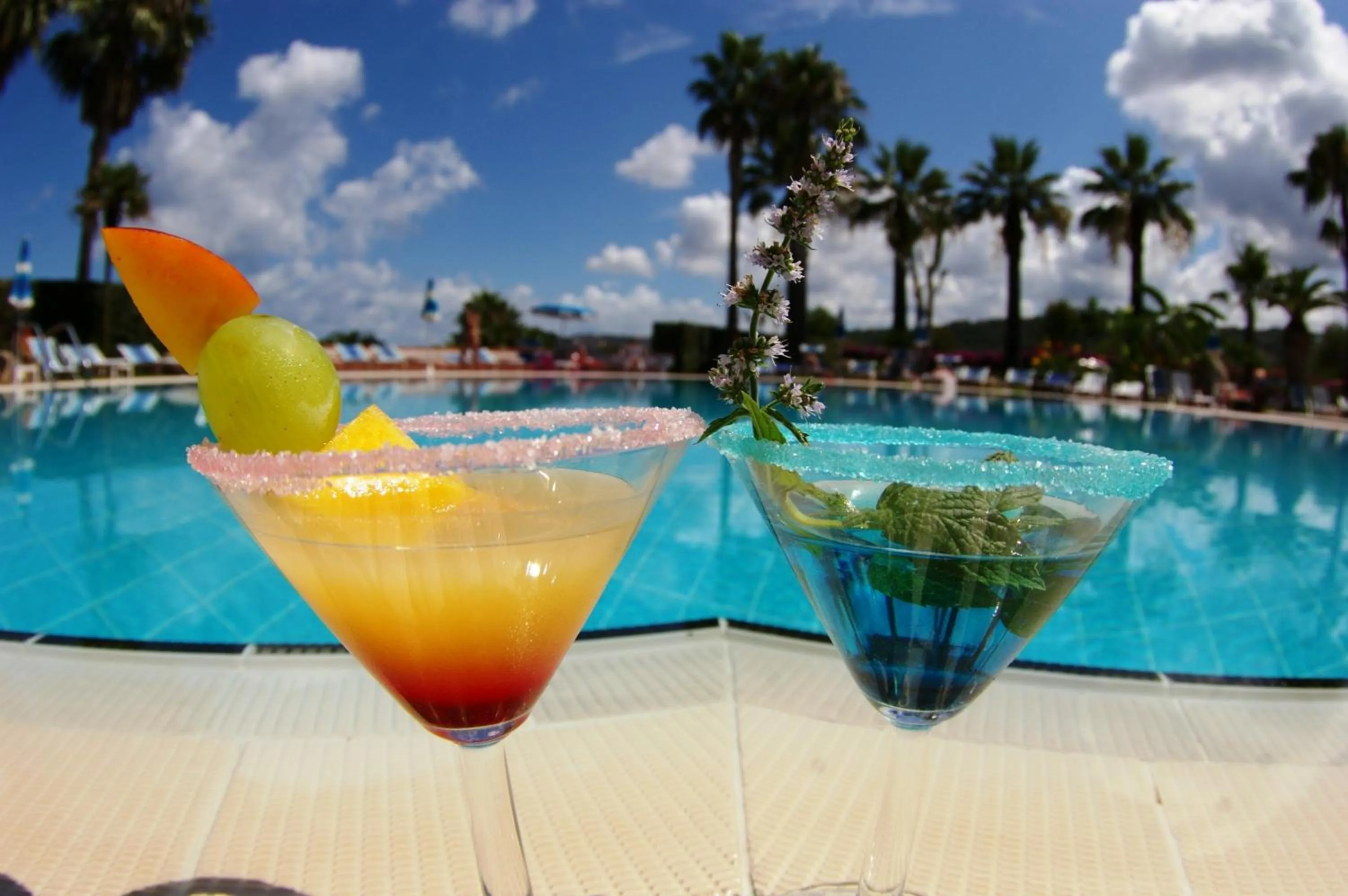 Swimming pool in Hotel Residence Costa Azzurra