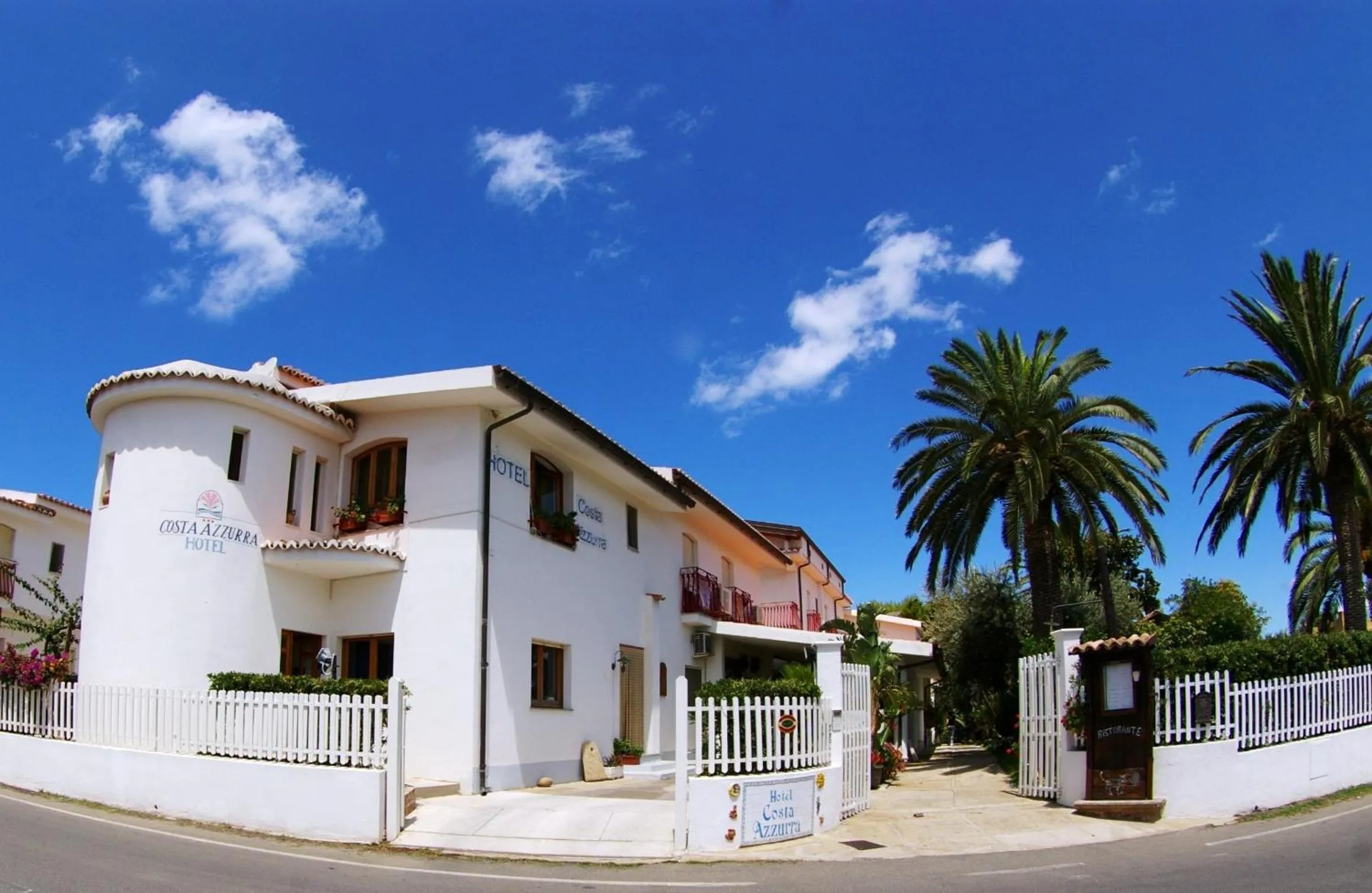 Property building in Hotel Residence Costa Azzurra