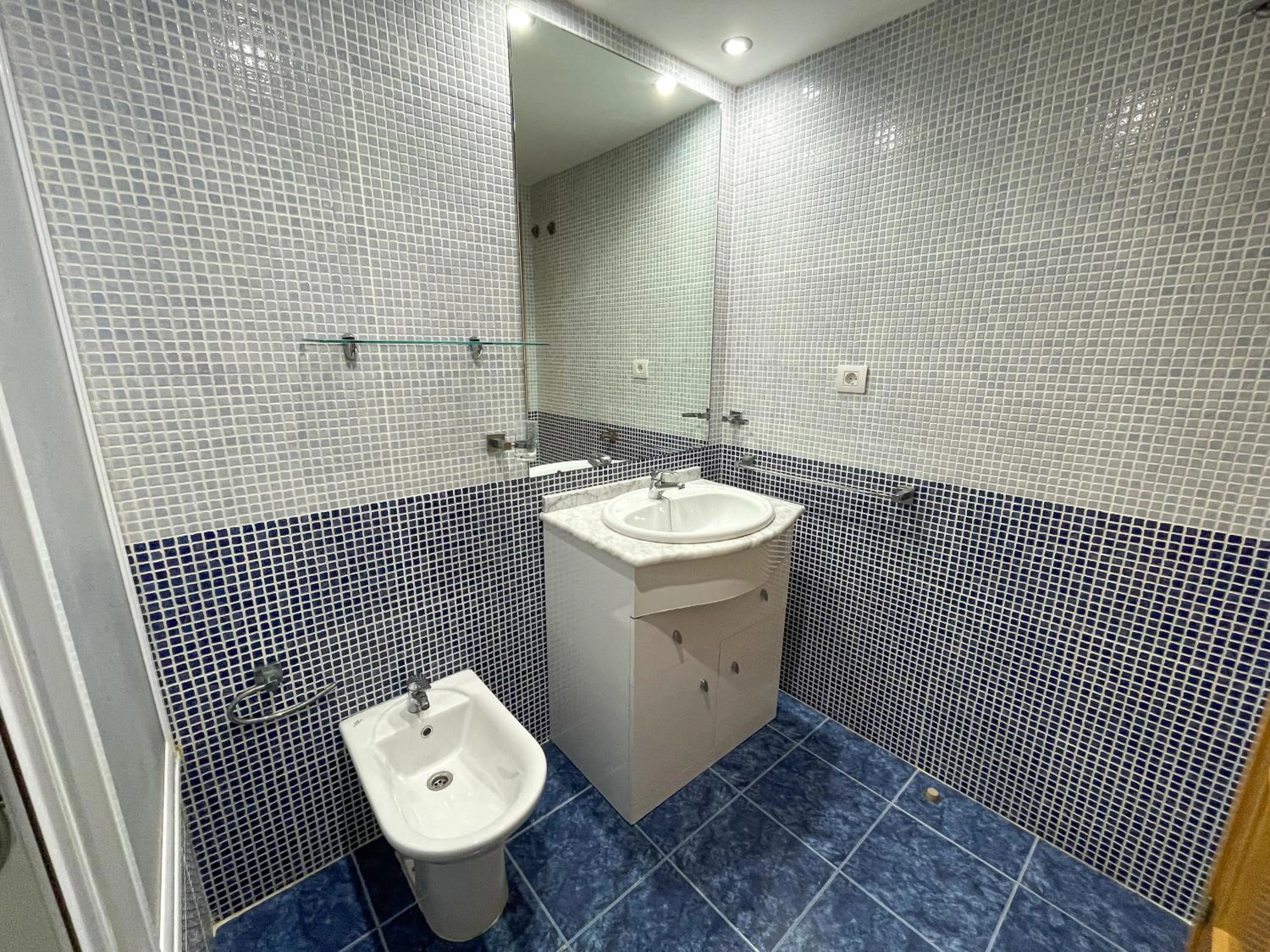 Toilet in Oropesa Ciudad de Vacaciones 3000