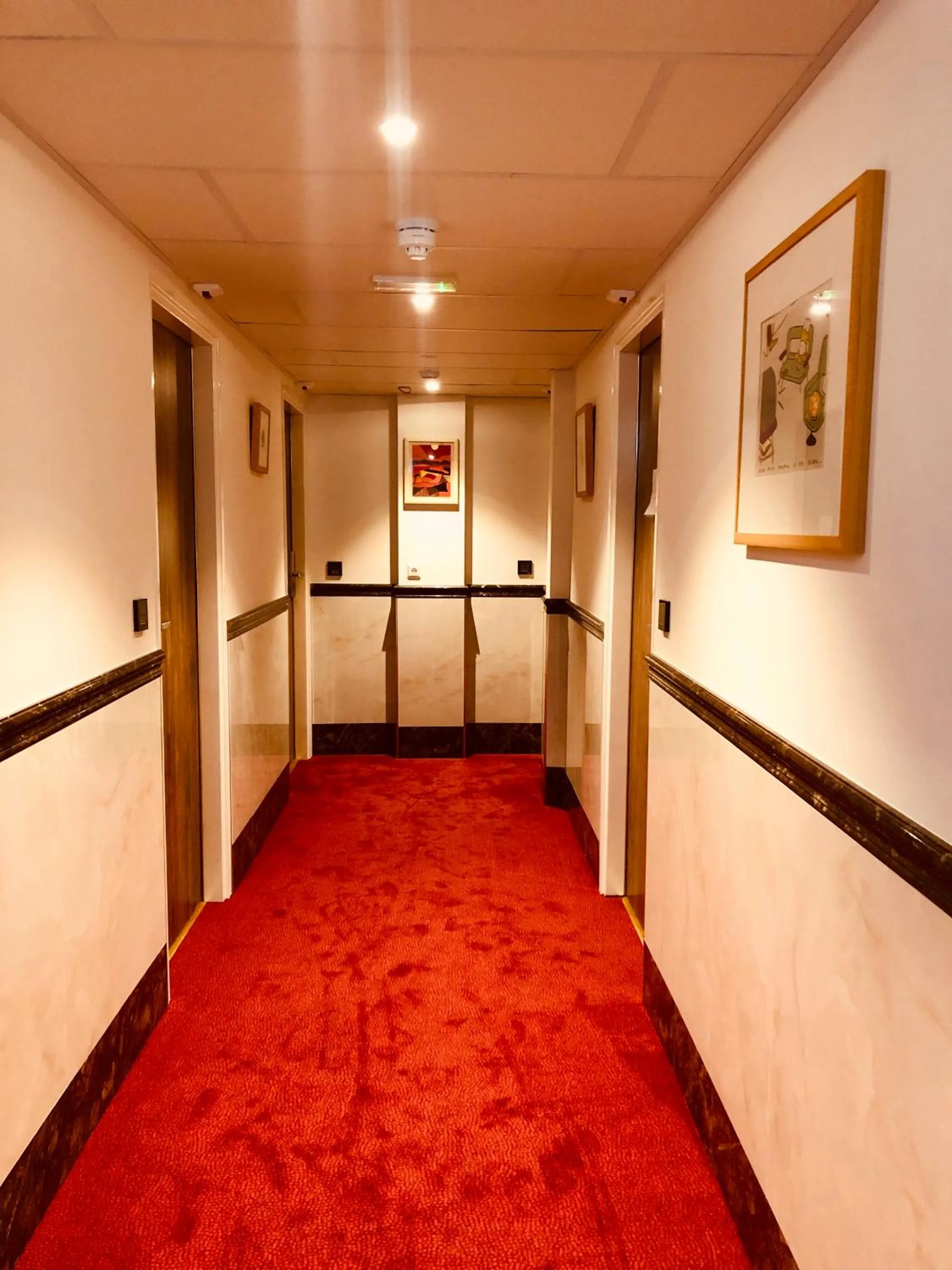 Coffee/tea facilities in Chasse Residency Hotel