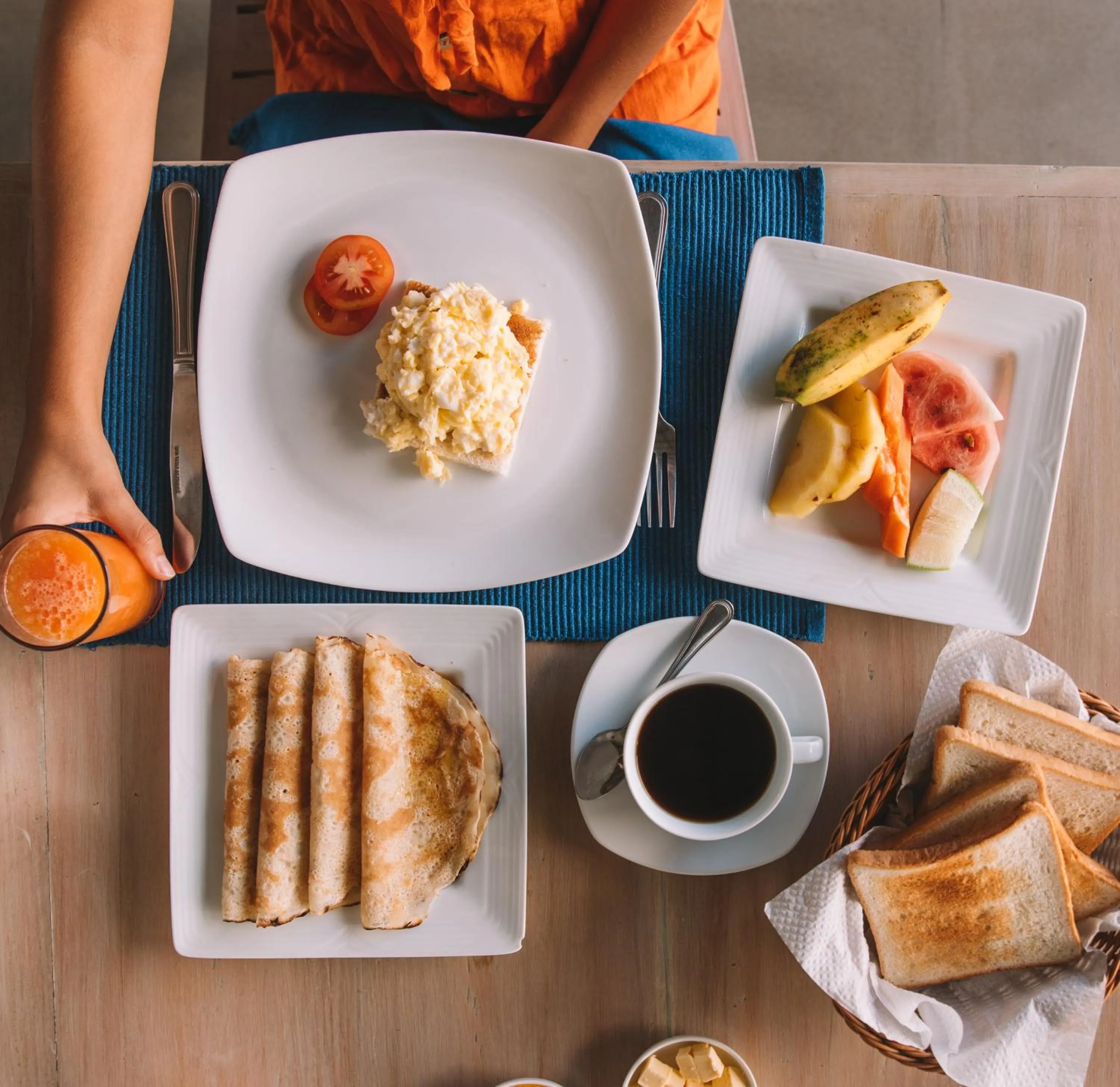 Breakfast in Sevanagama