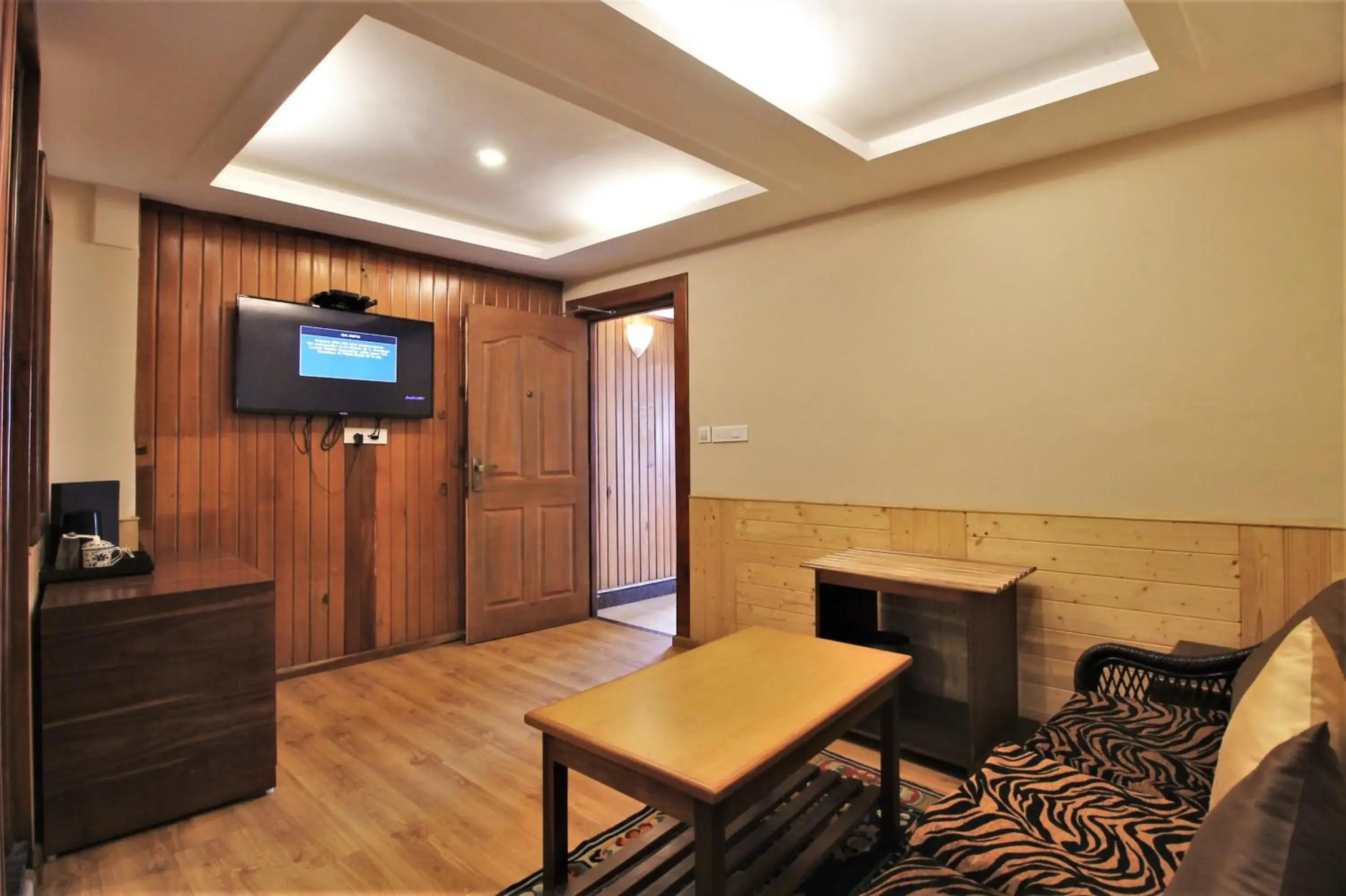 Superior King Room in Orchid Lords Eco Inn Gangtok Superior King Room in Orchid Lords Eco Inn Gangtok