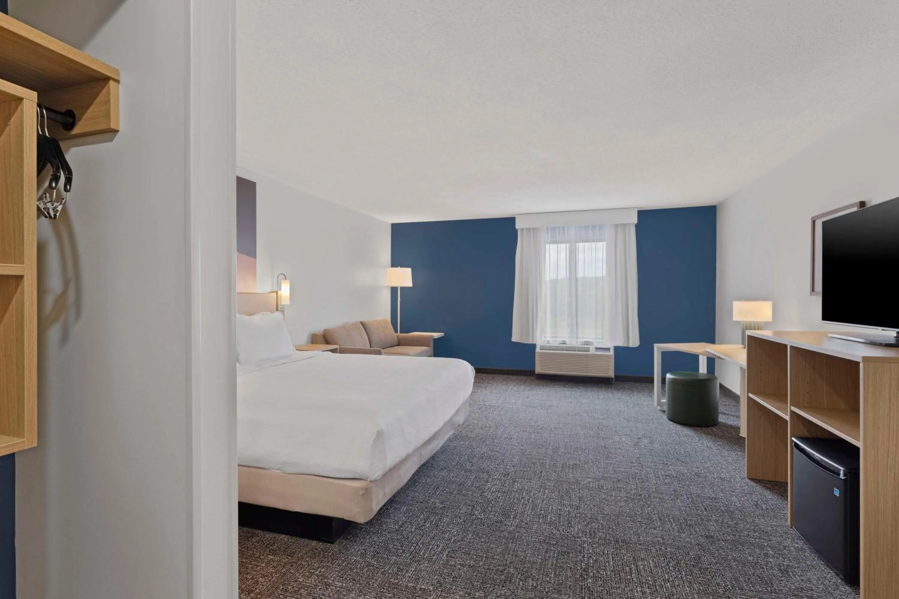 Living room, Bed in Garland Inn