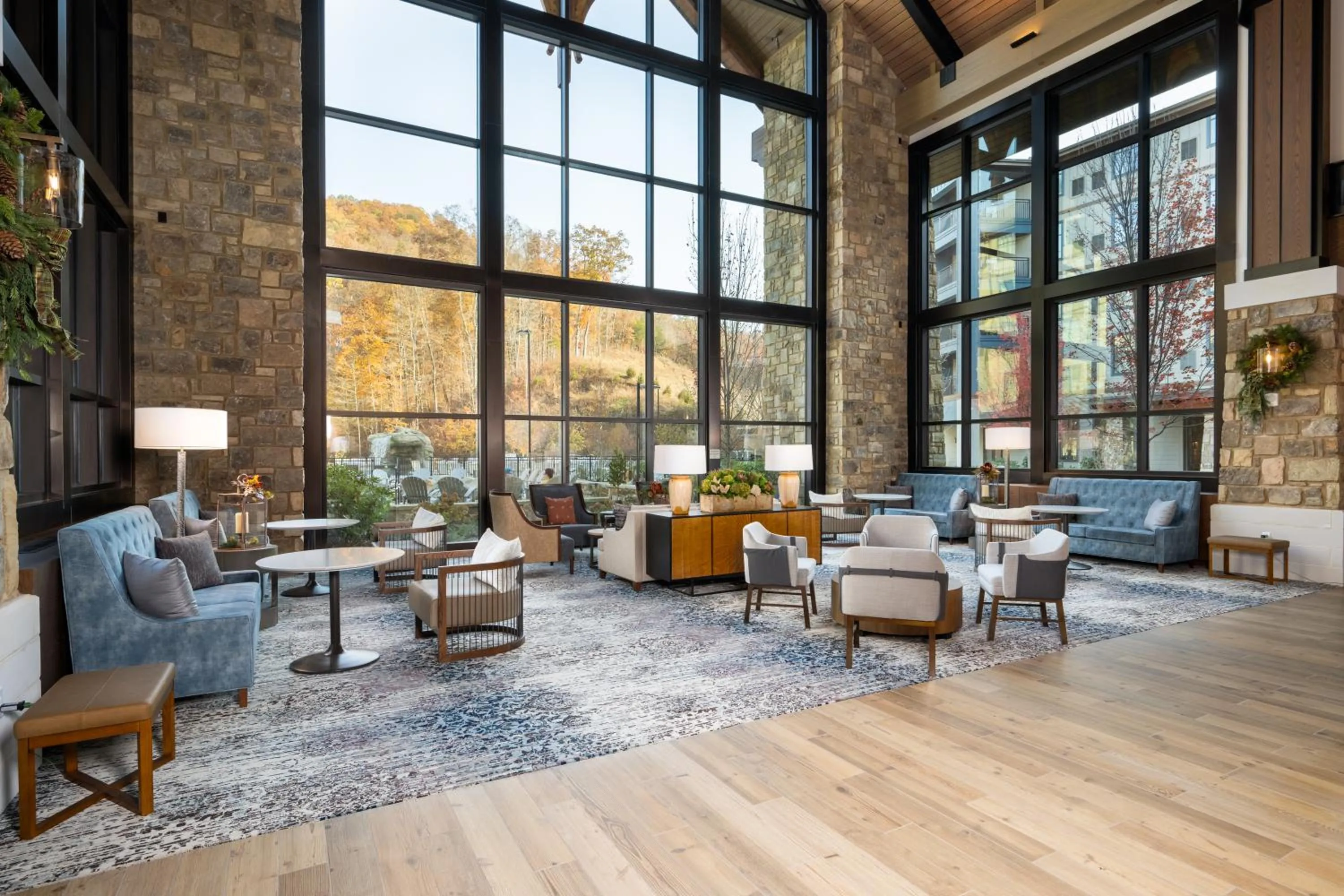 Living room in Dollywood's HeartSong Lodge & Resort