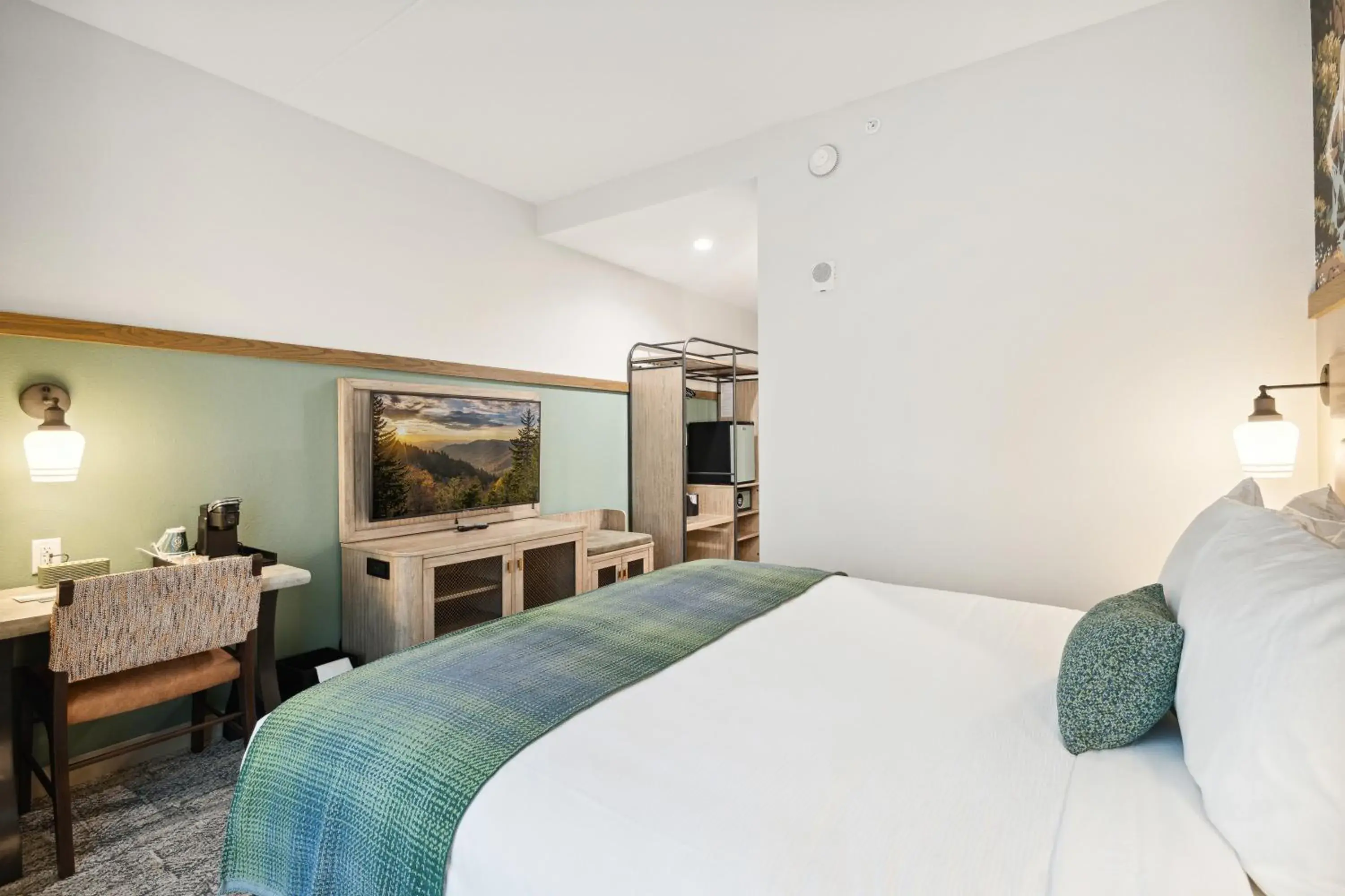 Family Suite with Bunk beds in Dollywood's HeartSong Lodge & Resort Family Suite with Bunk beds in Dollywood's HeartSong Lodge & Resort