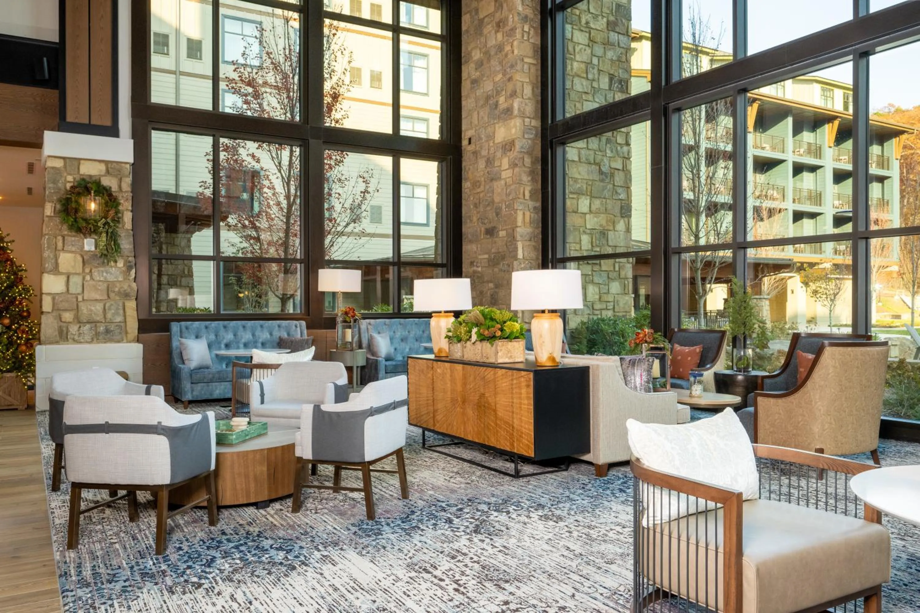 Living room in Dollywood's HeartSong Lodge & Resort