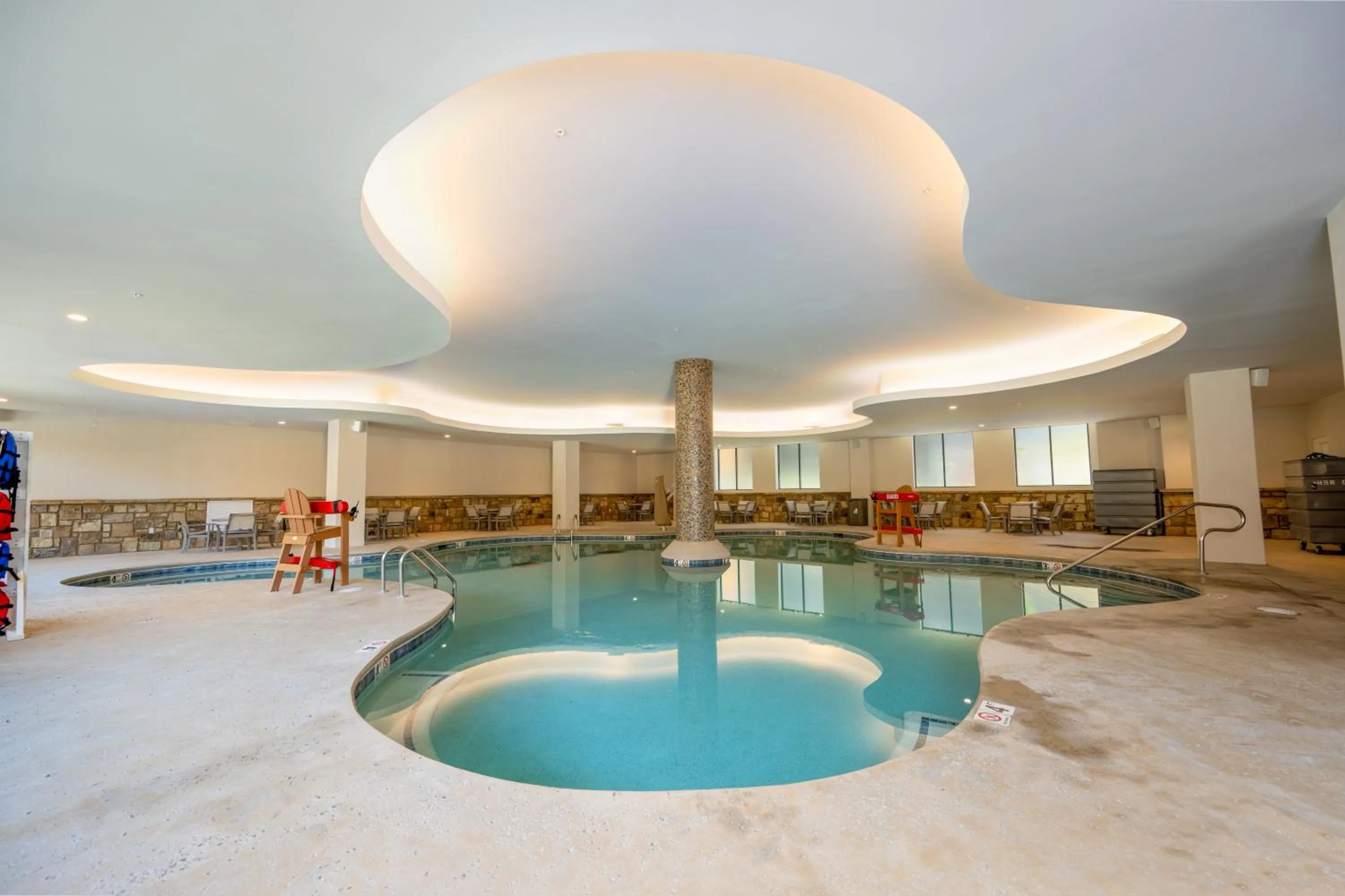 Swimming pool in Dollywood's HeartSong Lodge & Resort