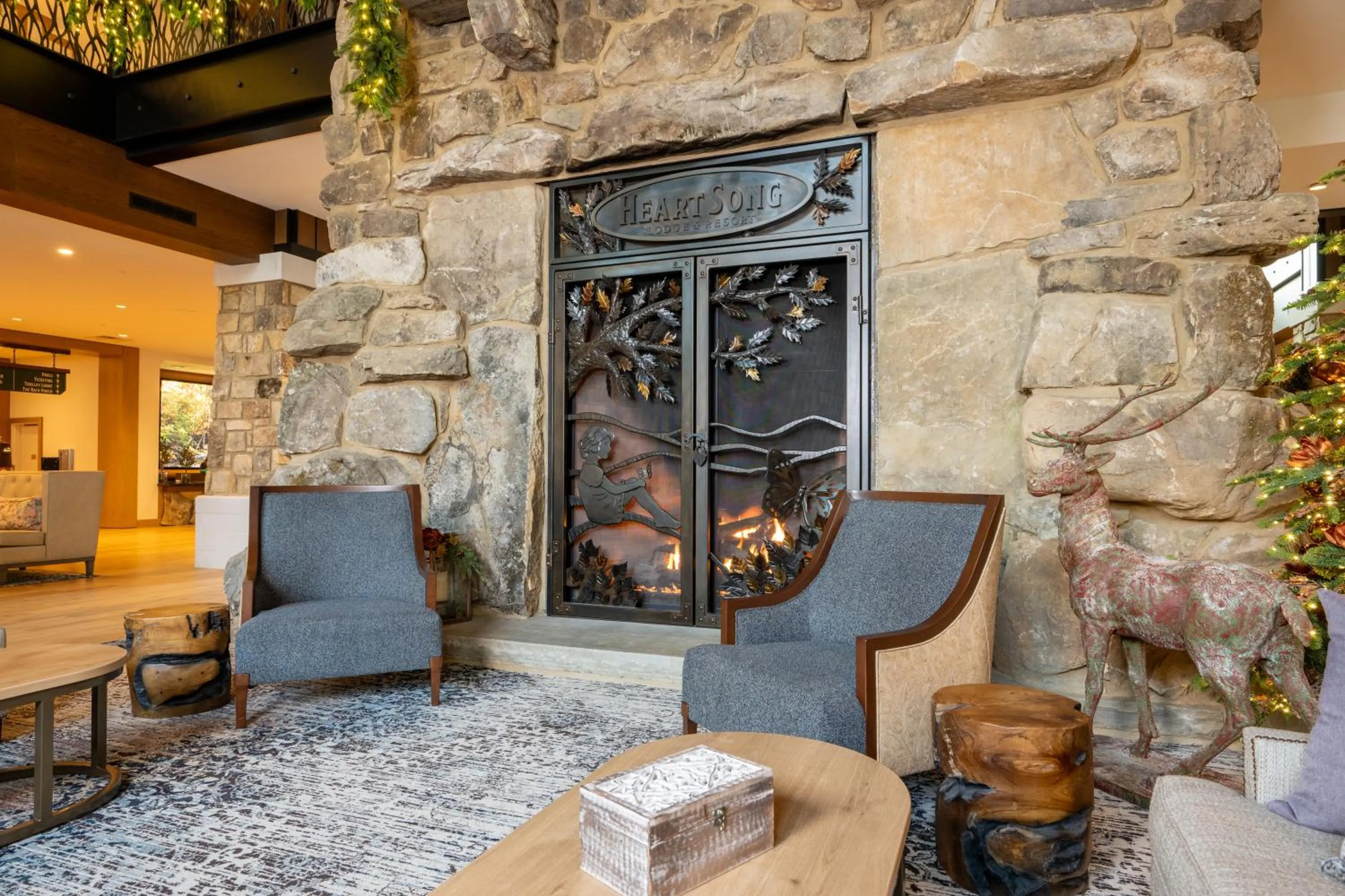 Lobby or reception in Dollywood's HeartSong Lodge & Resort