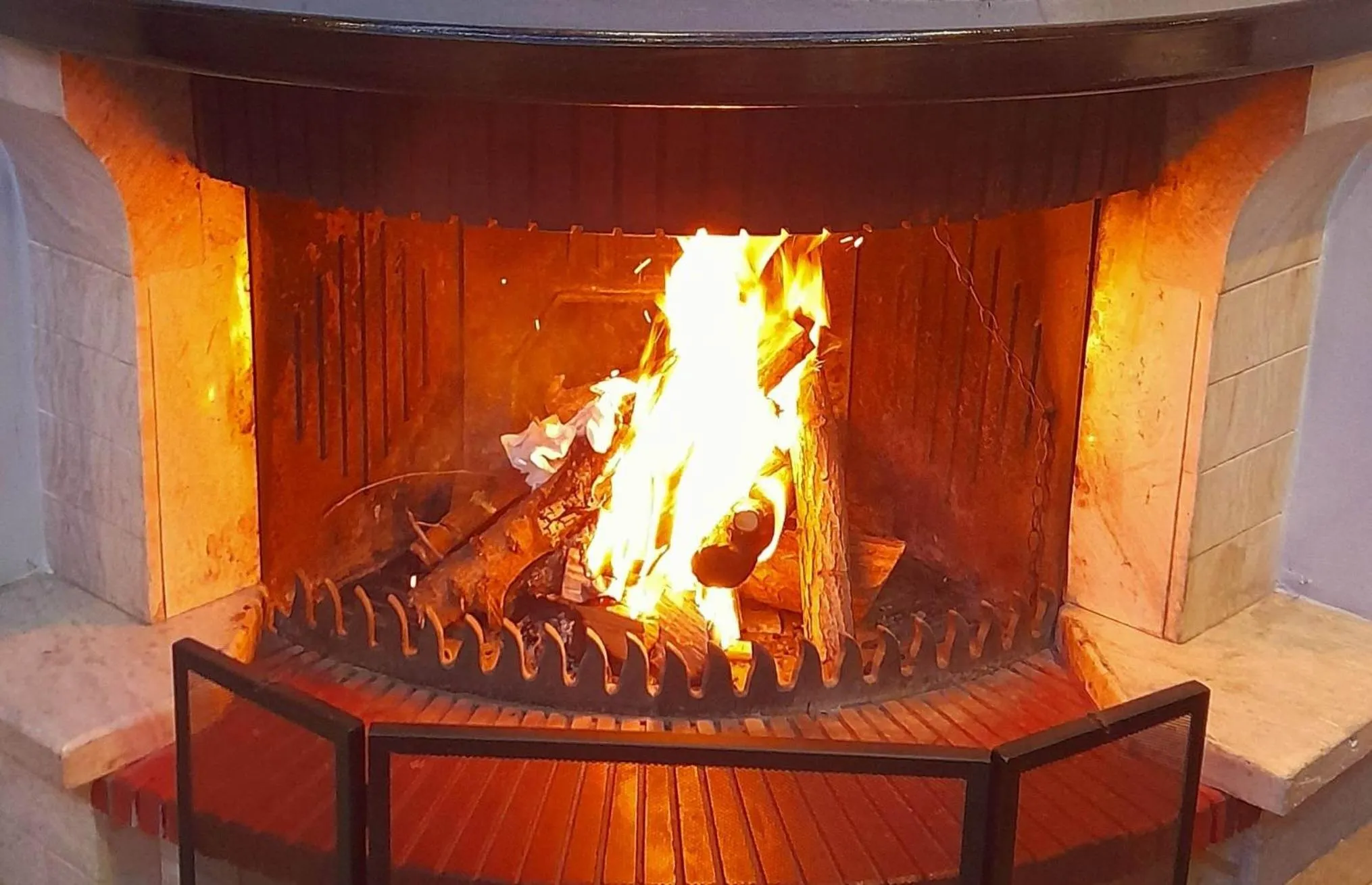 Restaurant/places to eat in Assembly Hotel