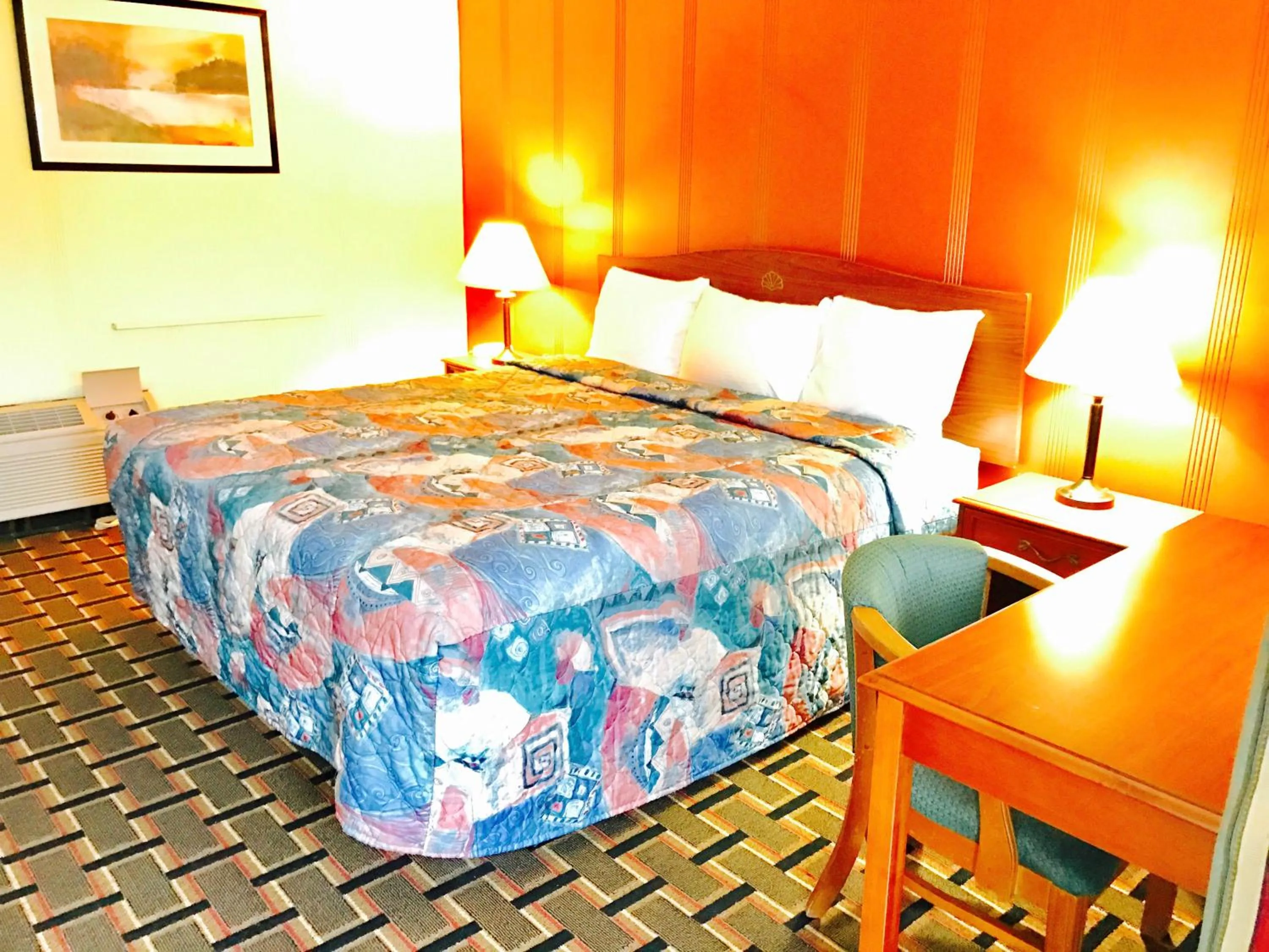 Bed in Greystone Motel