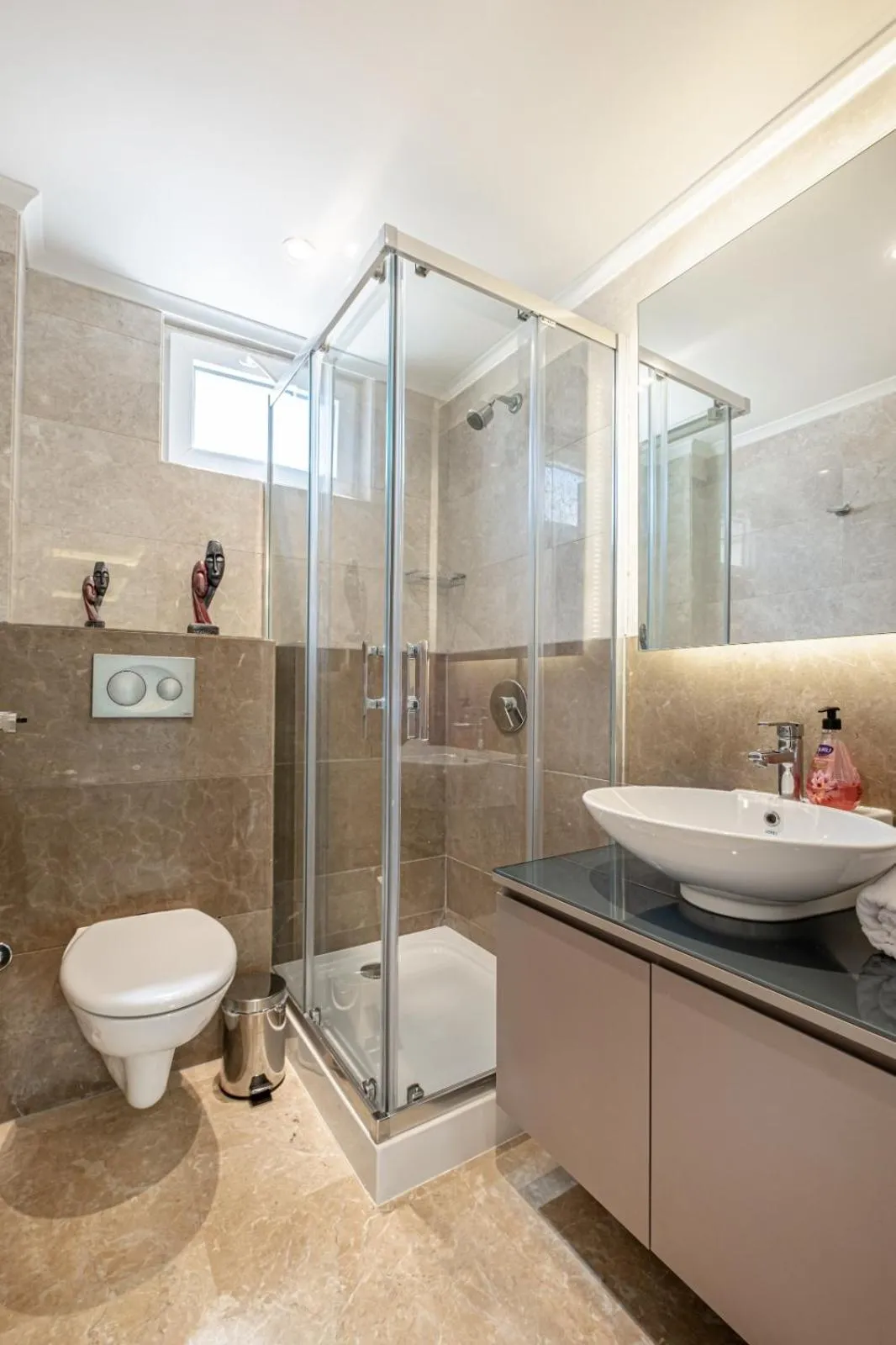 Shower in Belek Deluxe Suit