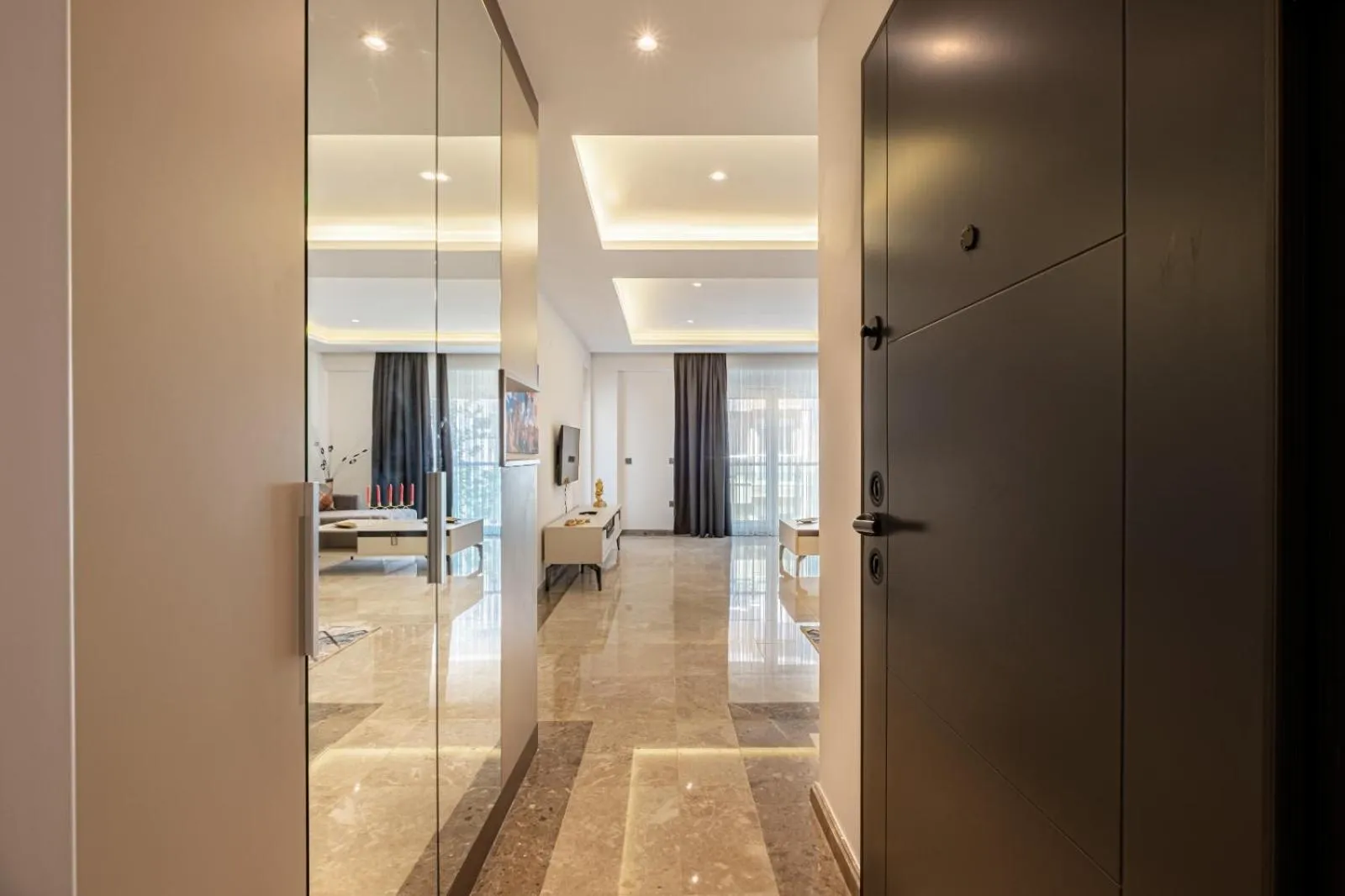 wardrobe in Belek Deluxe Suit