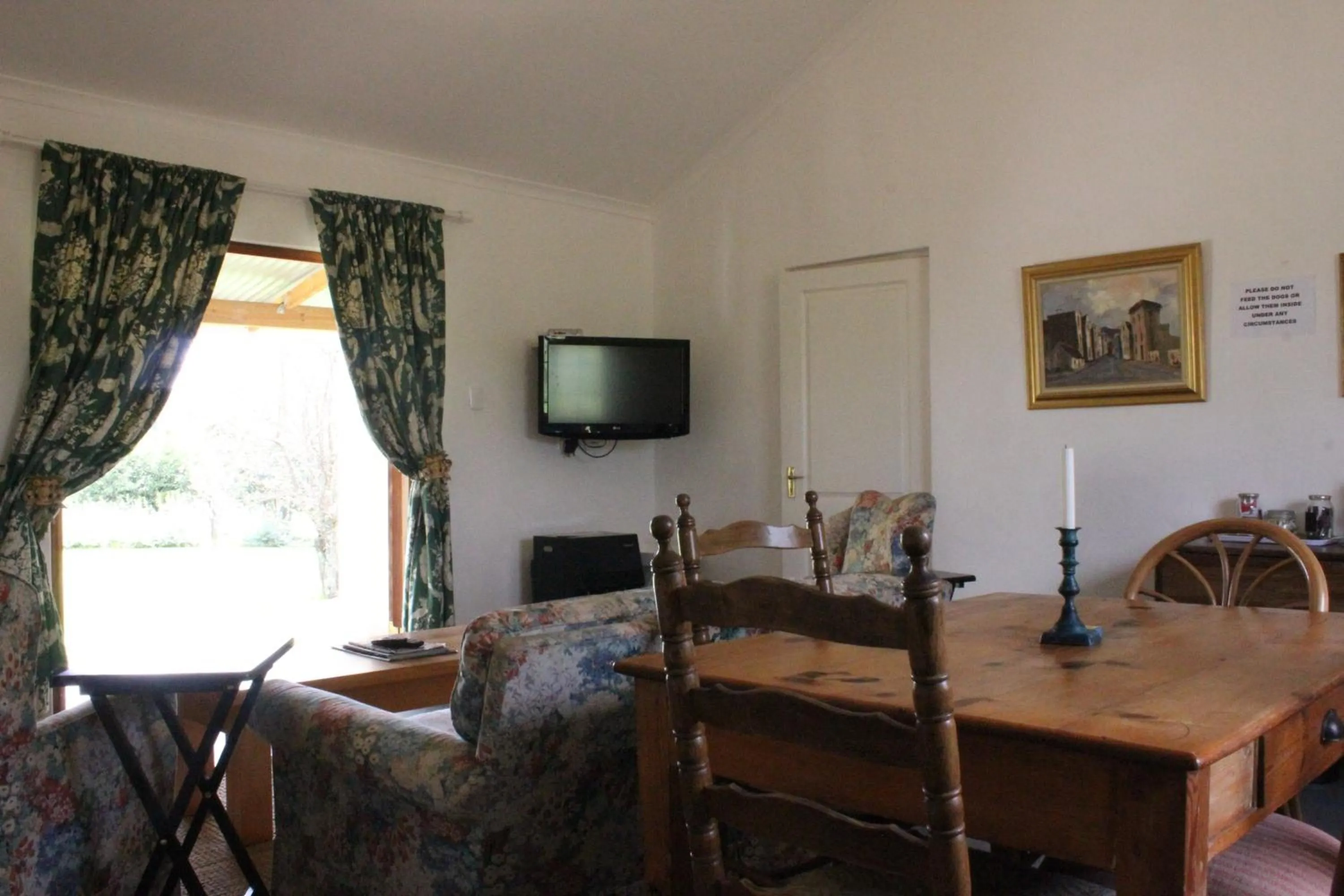 Photo of the whole room in Beacon Vlei Guest farm