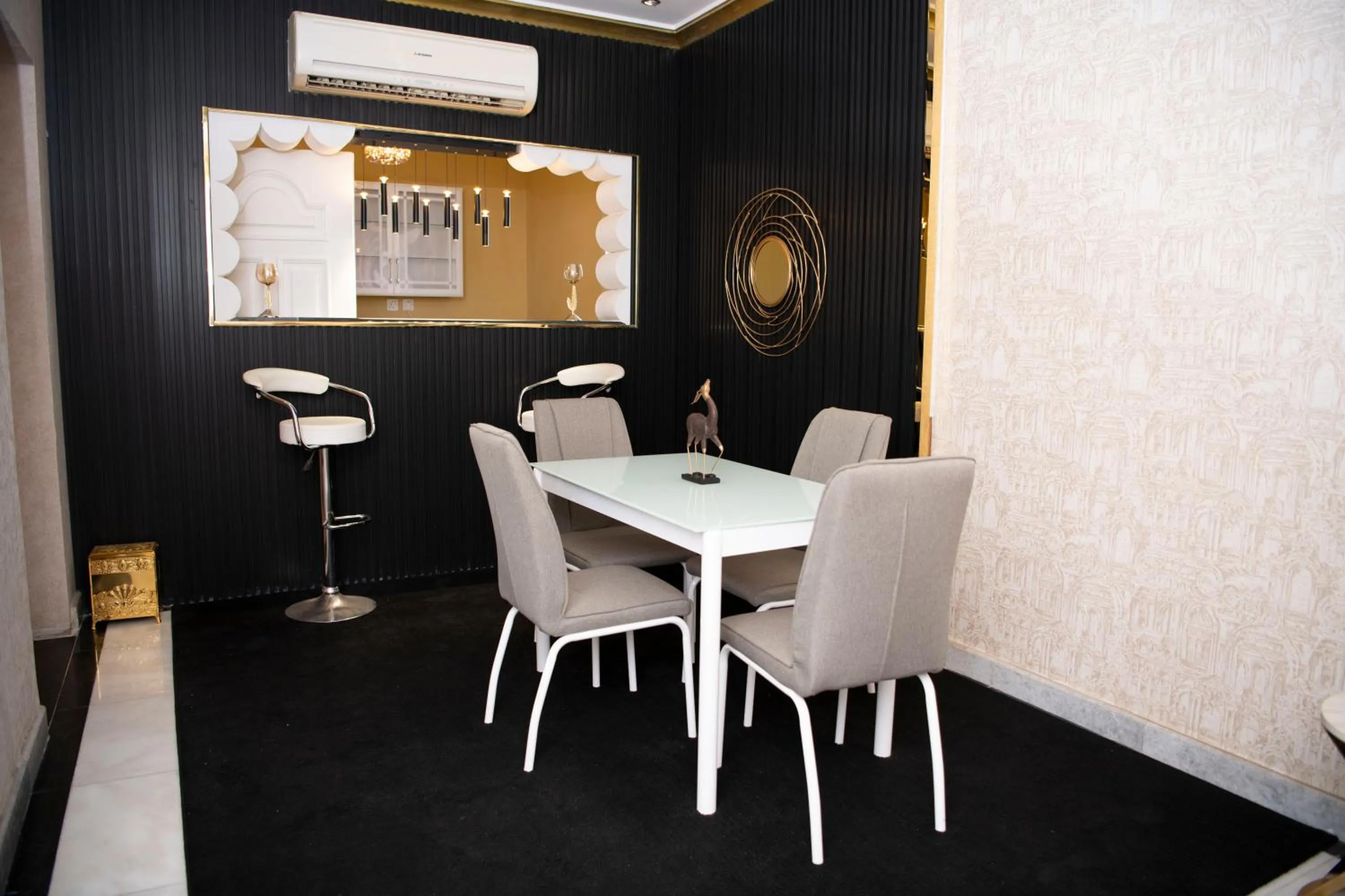 Dining area in Al Nabarees Al Masi Hotel