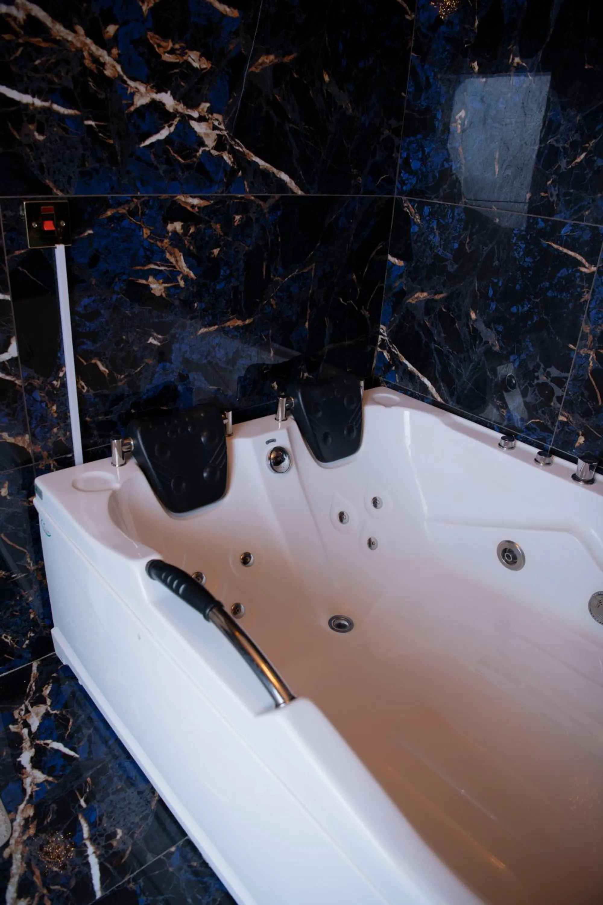 Hot Tub in Al Nabarees Al Masi Hotel