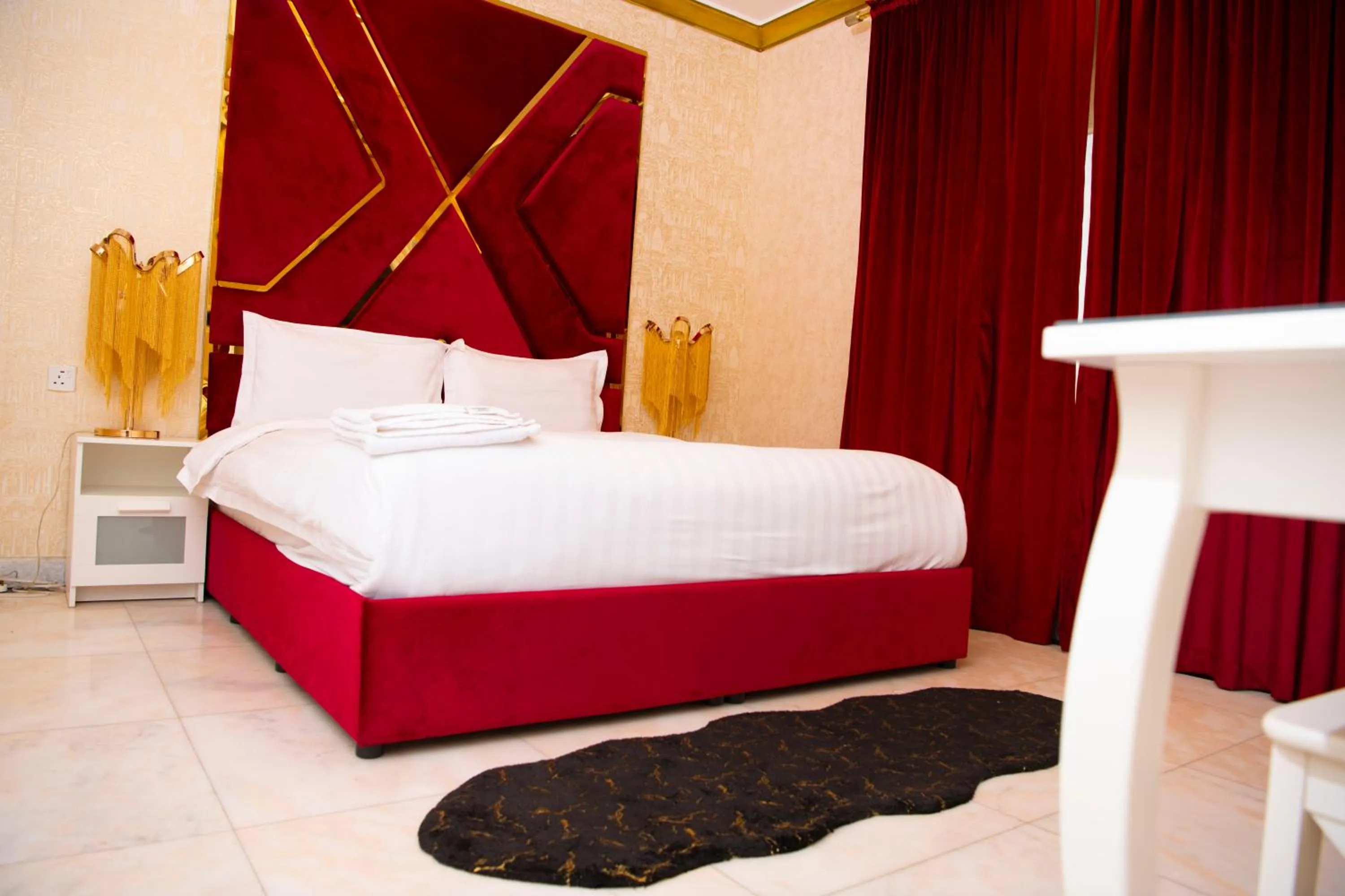 Bedroom in Al Nabarees Al Masi Hotel