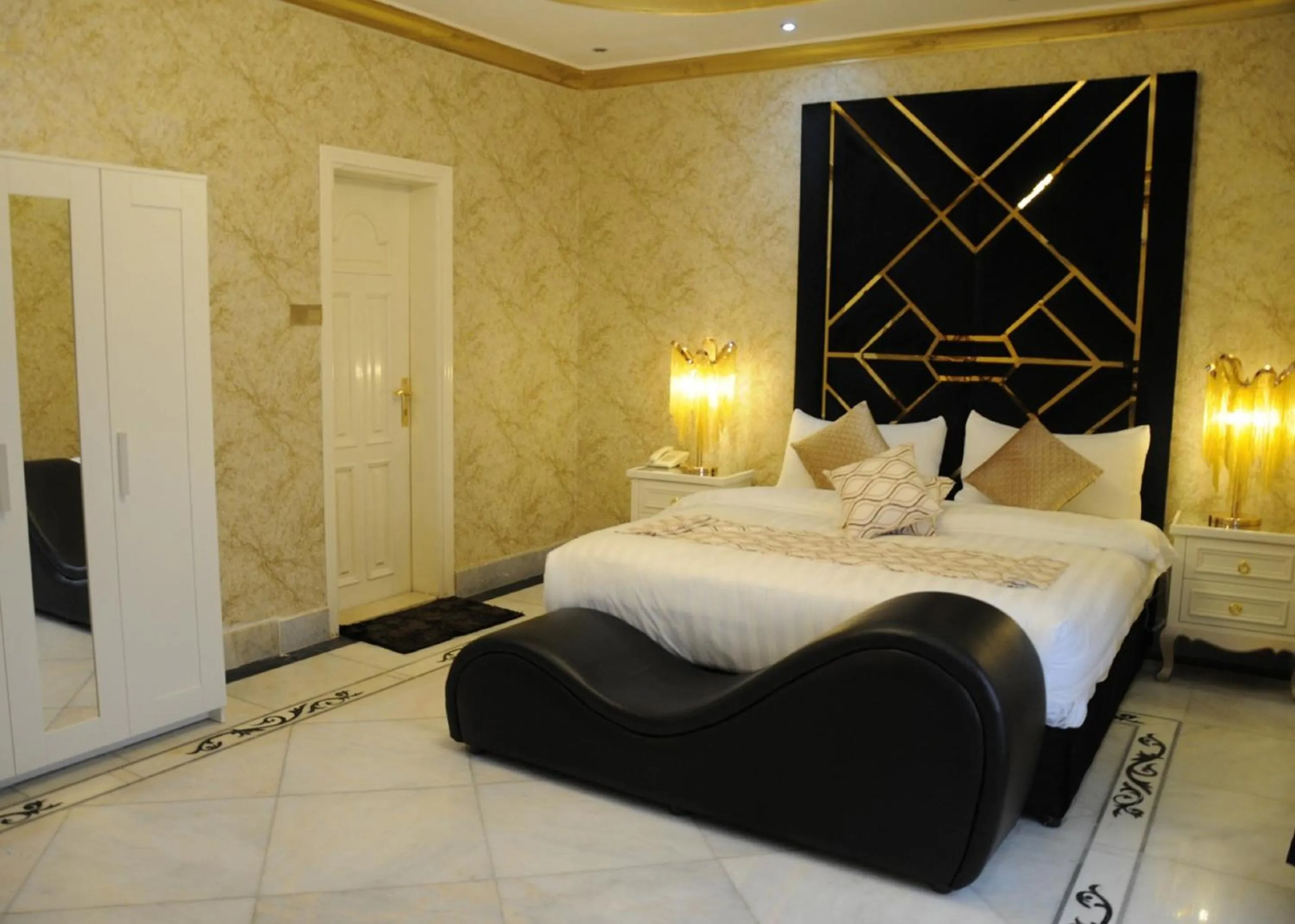 Bedroom in Al Nabarees Al Masi Hotel