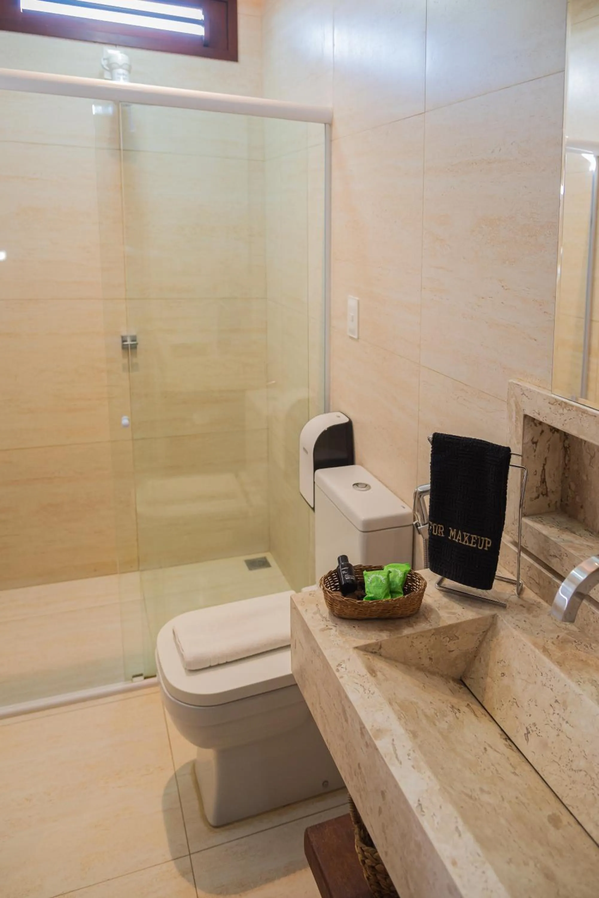 Shower in Moriá Eco Lodge