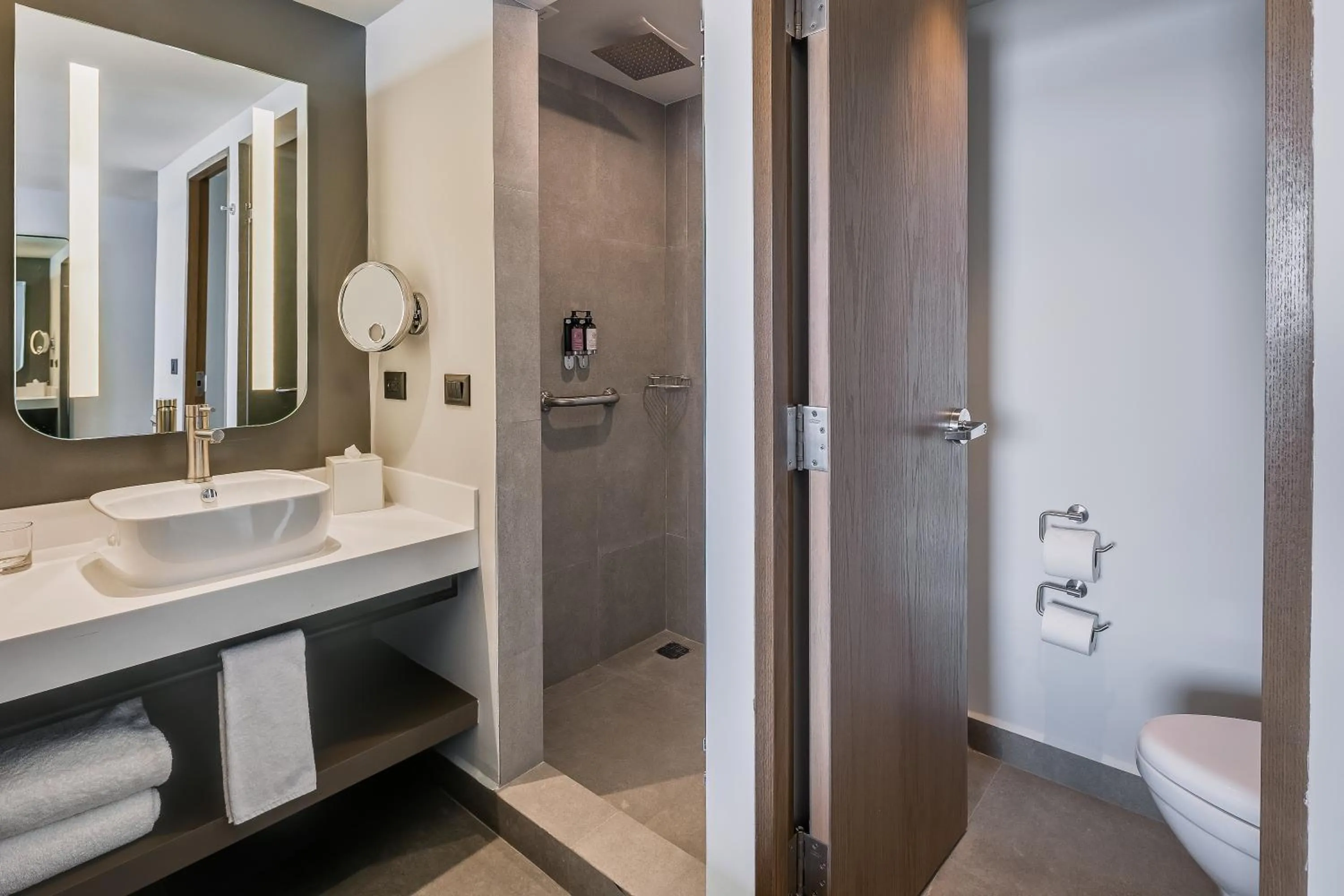 Bathroom in Fiesta Inn Mazatlán