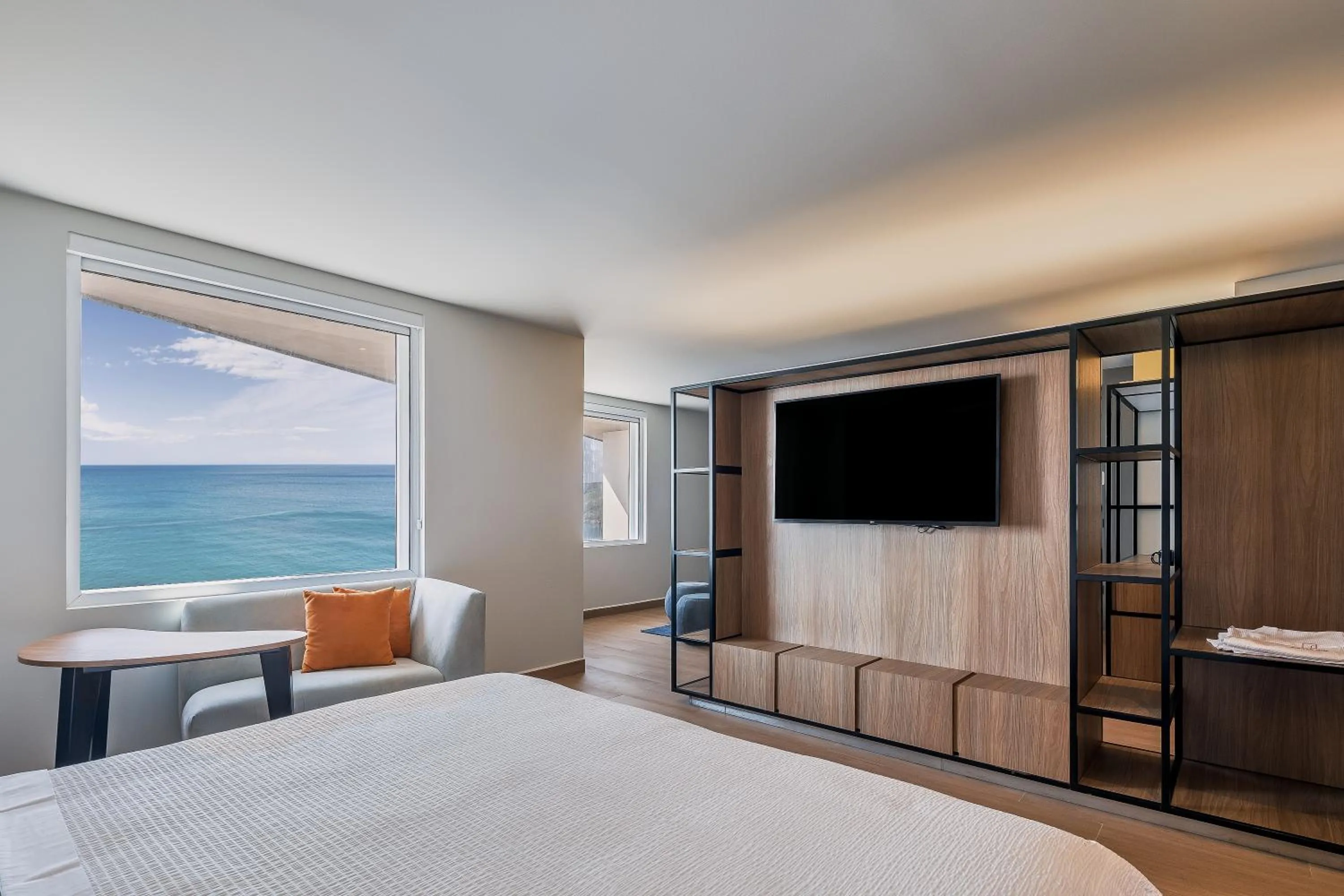 Bedroom, Bed in Fiesta Inn Mazatlán