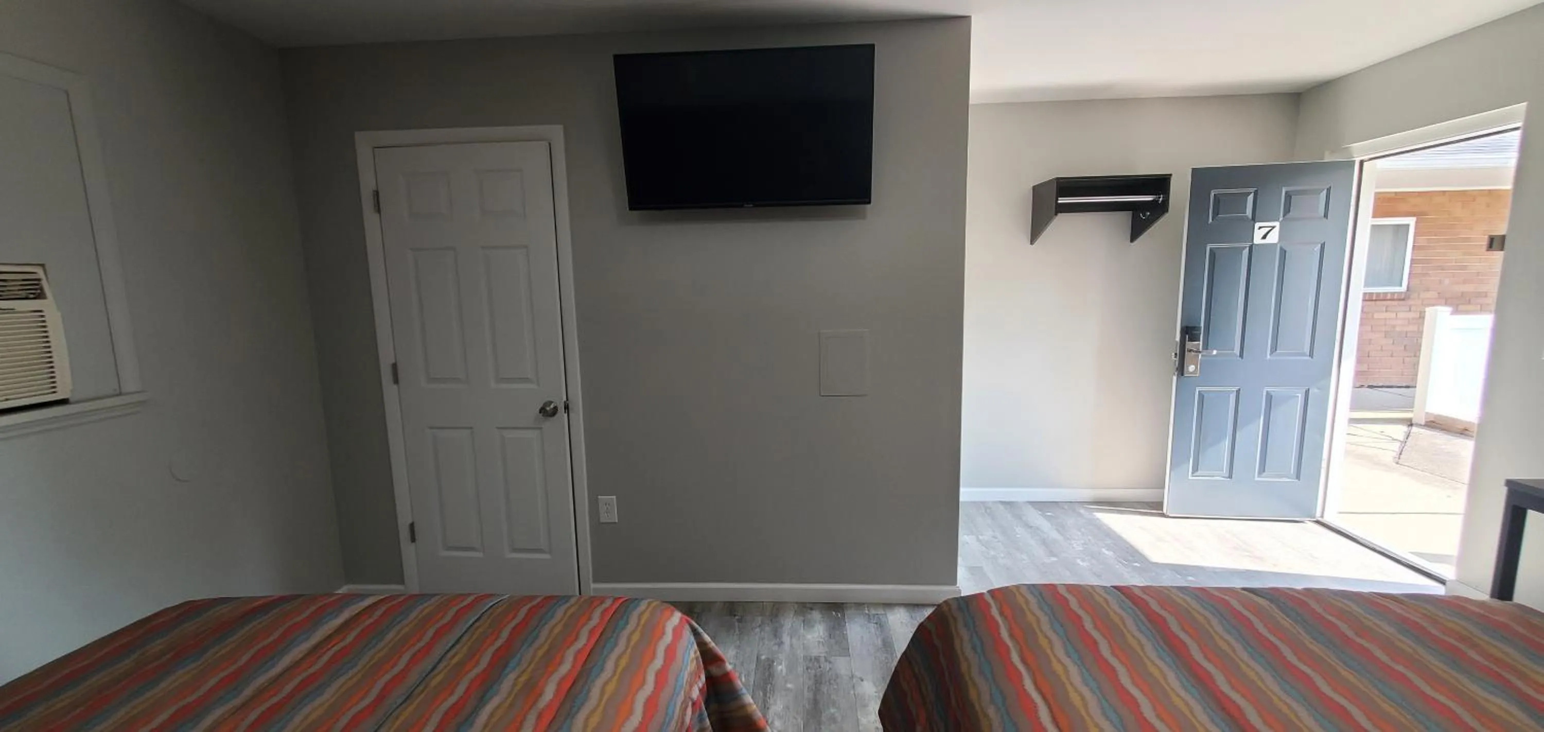 Bed in Villa Rosa Motel